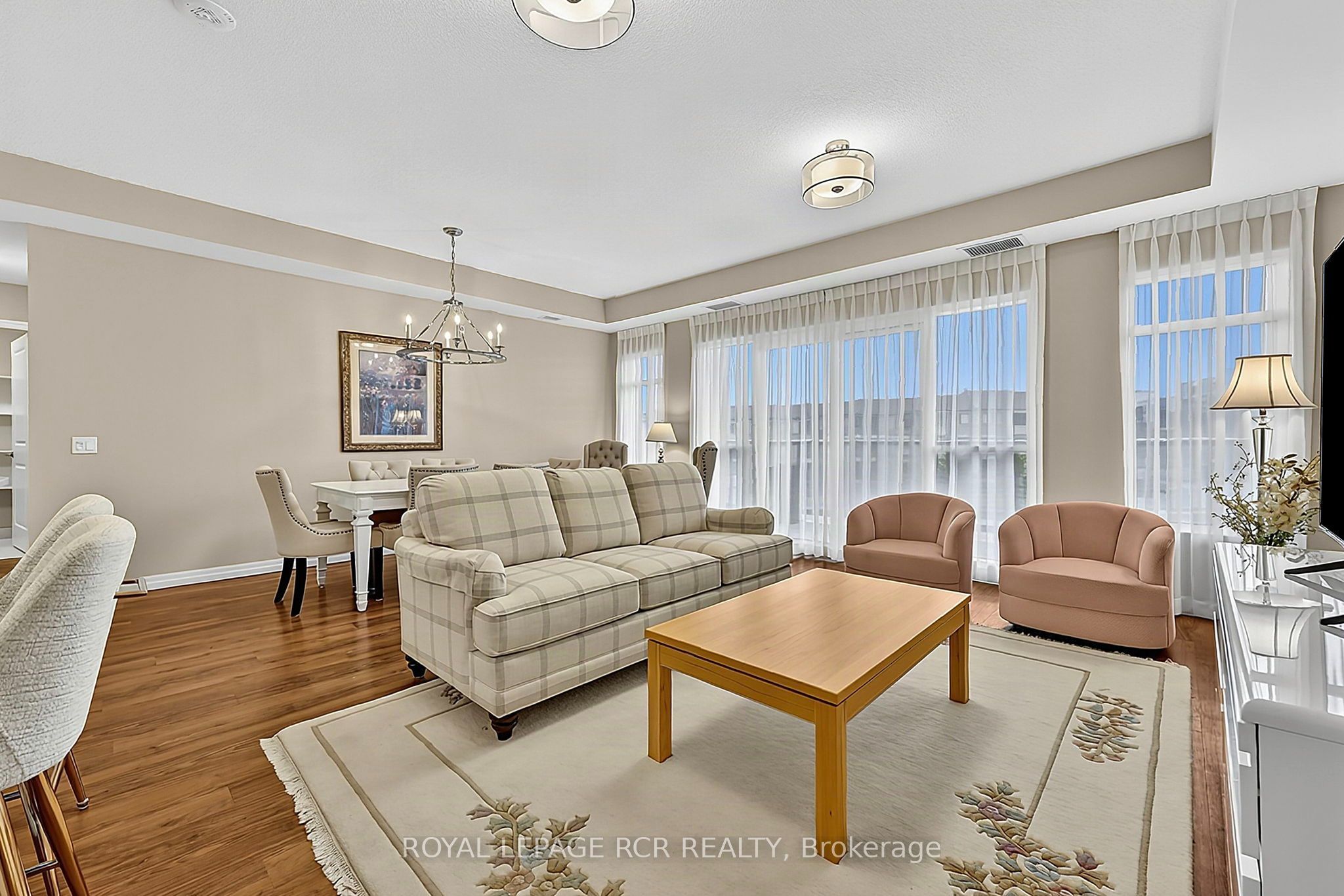 460 William Graham Drive 318 Property Photo 8
