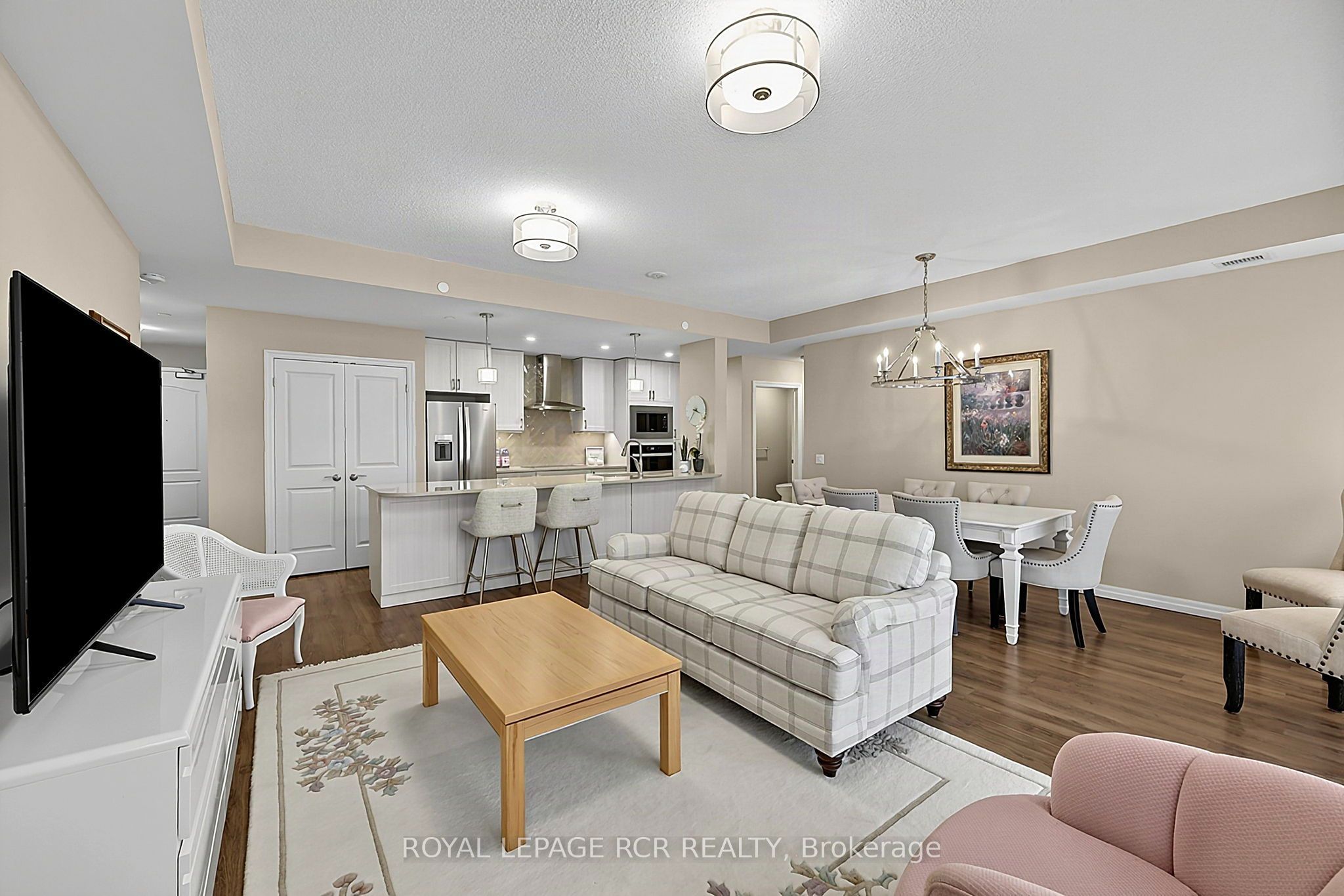 460 William Graham Drive 318 Property Photo 9