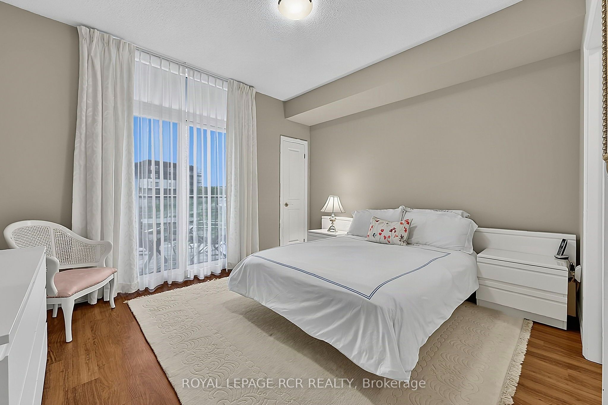 460 William Graham Drive 318 Property Photo 10