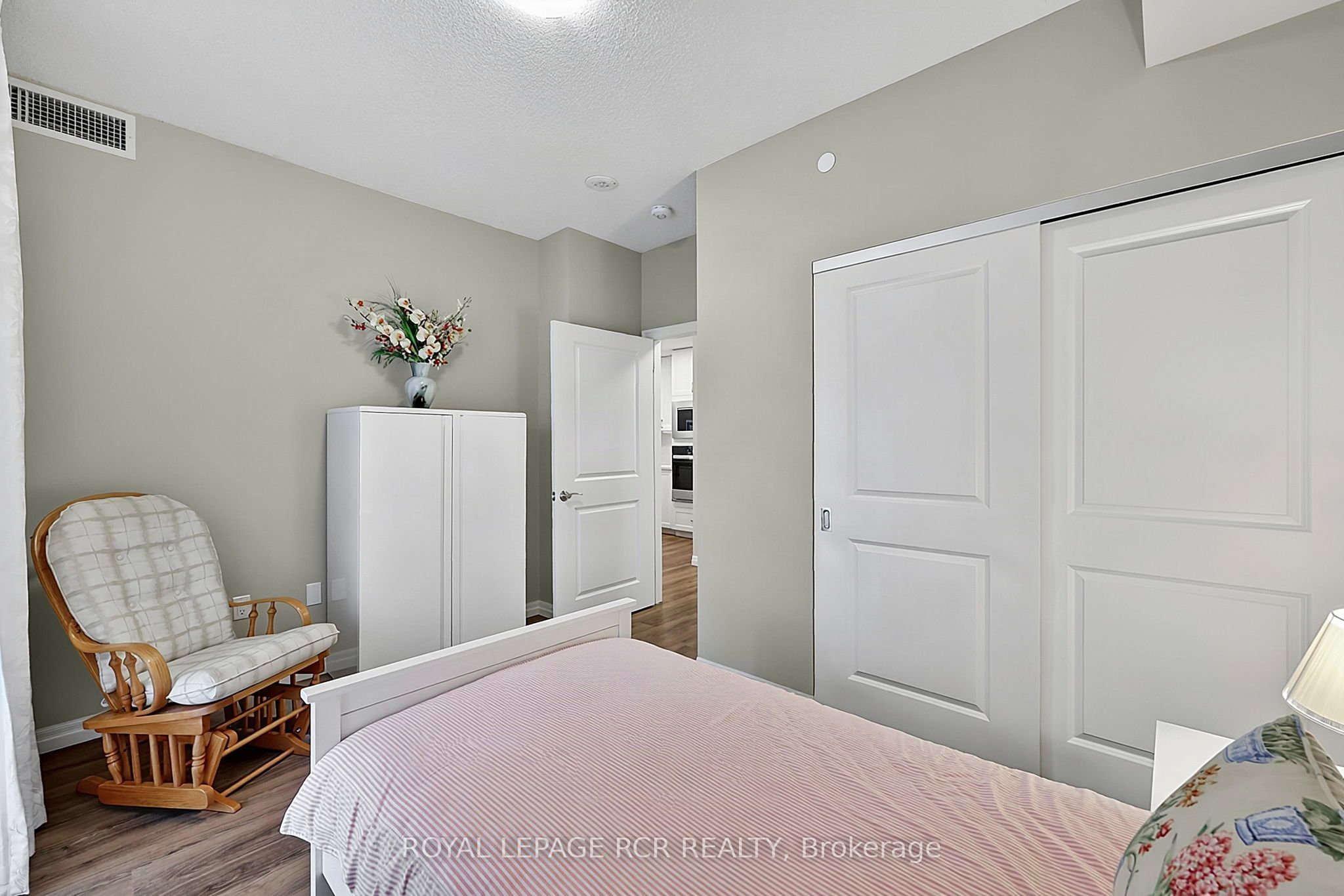 460 William Graham Drive 318 Property Photo 15