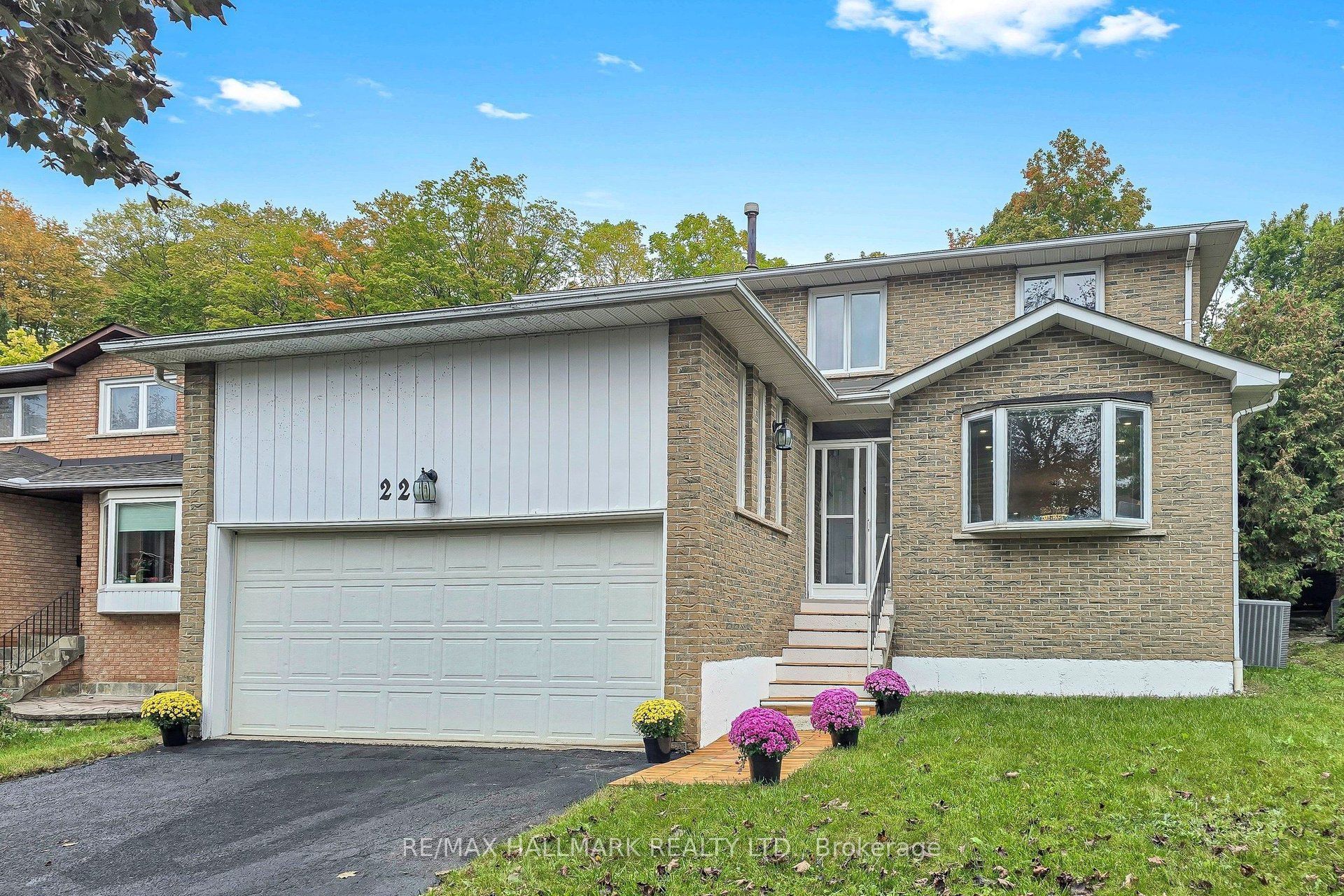 22 Pining Road Property Photo 2