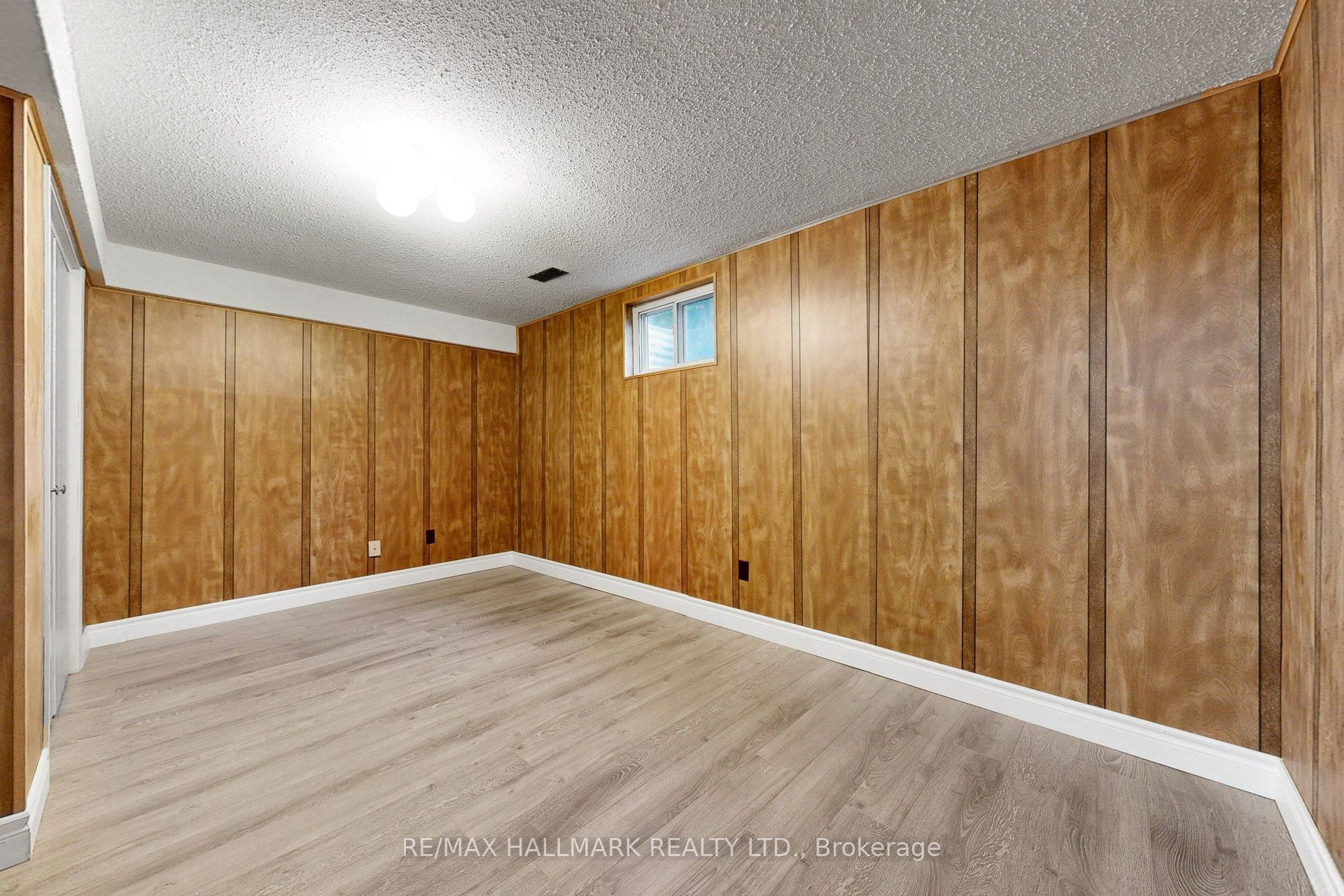 22 Pining Road Property Photo 30