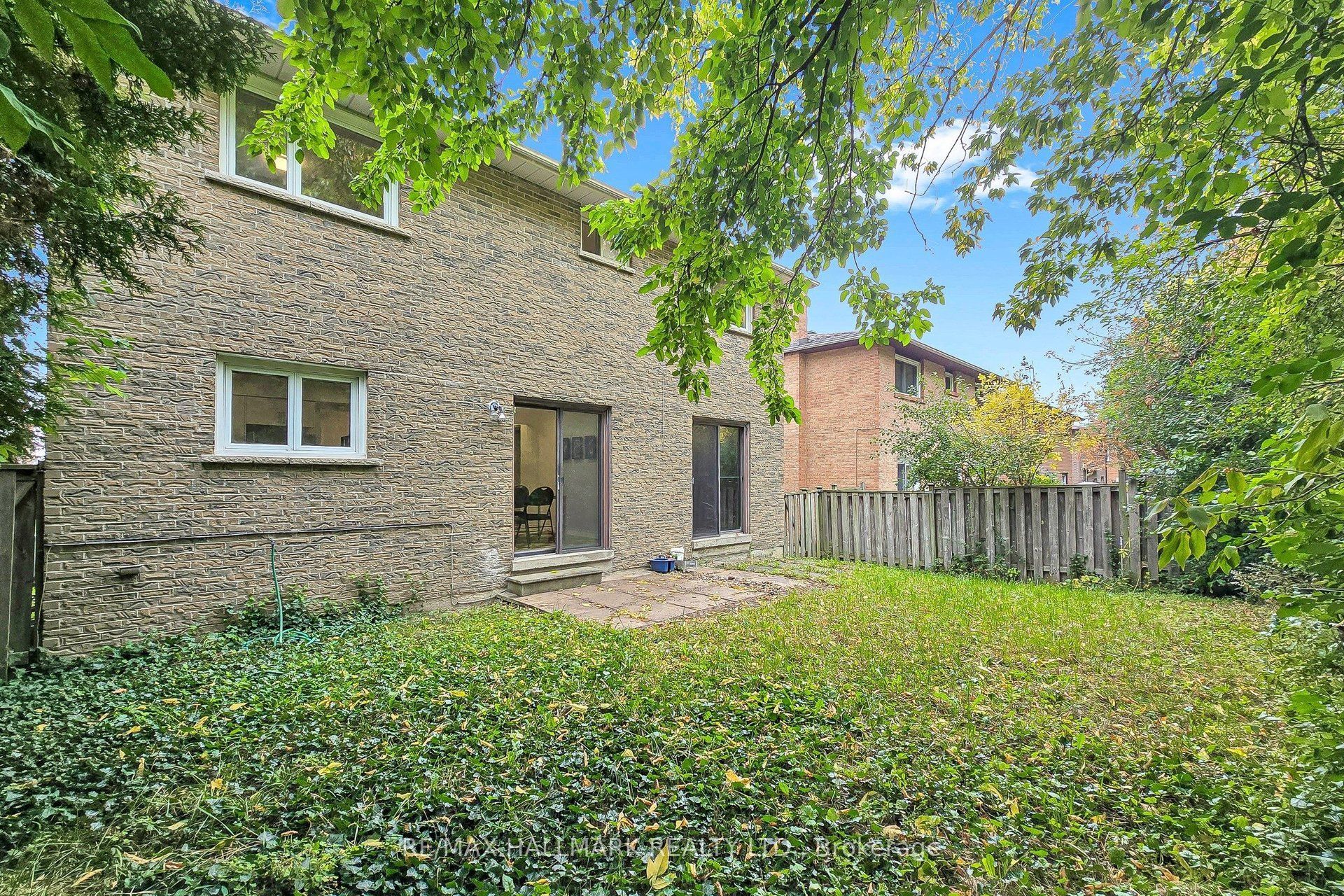 22 Pining Road Property Photo 37