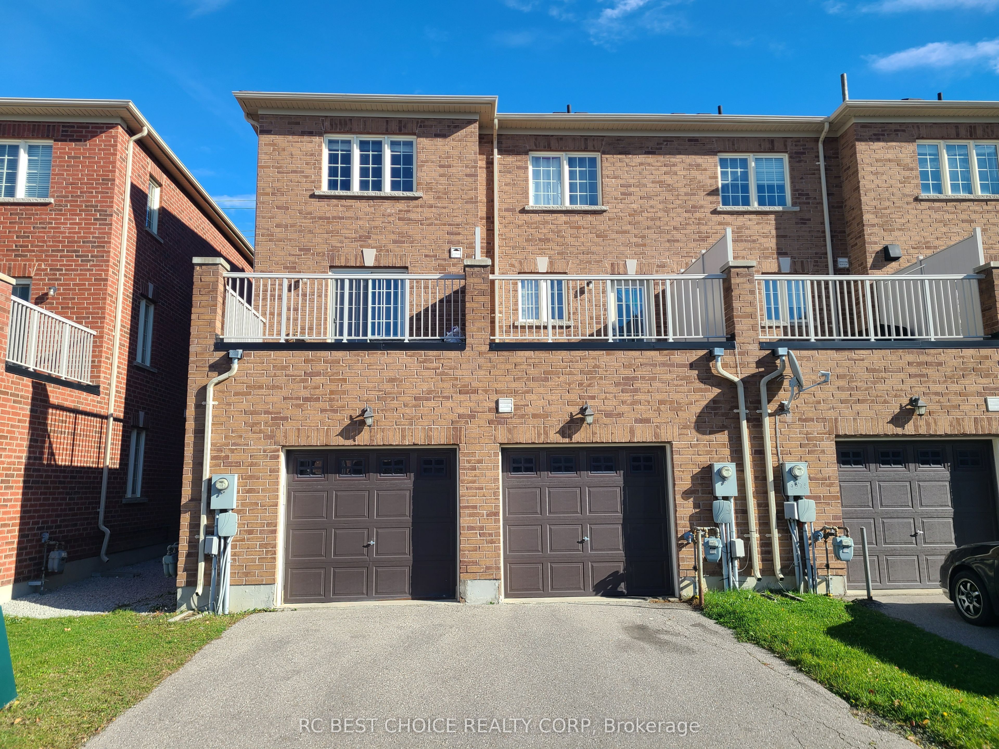 9982 McCowan Road Property Photo 1