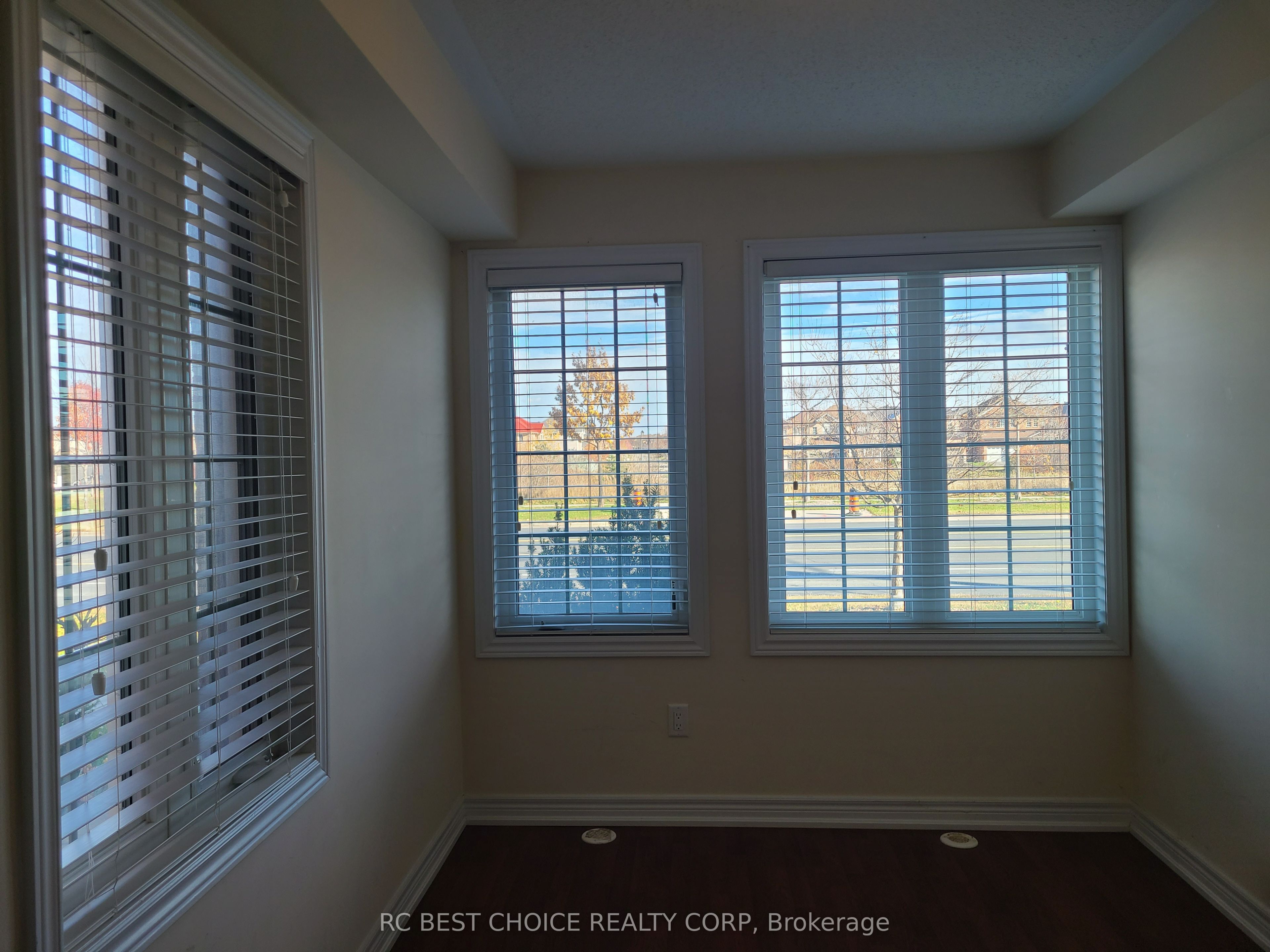 9982 Mccowan Road Property Photo 6
