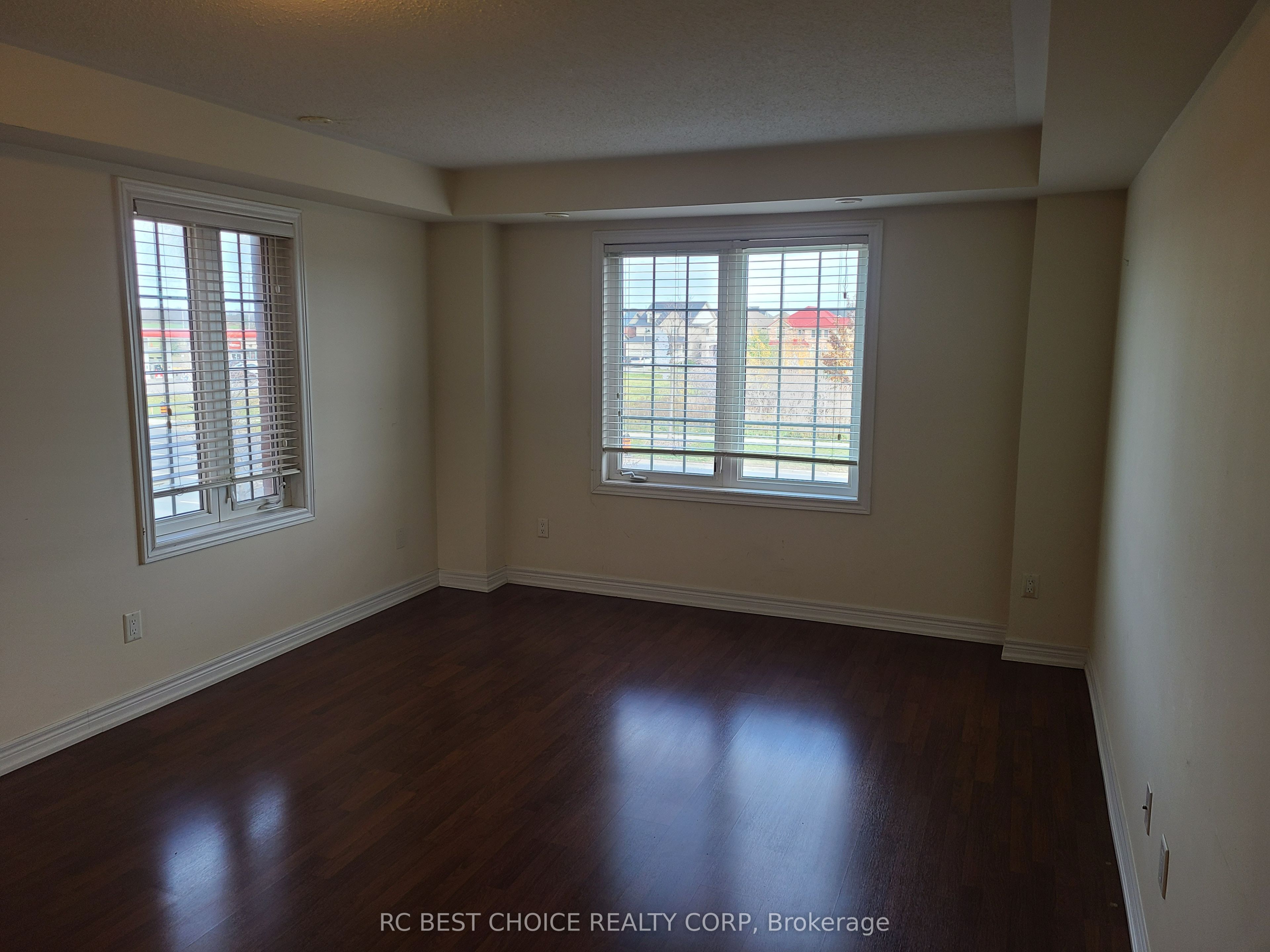 9982 Mccowan Road Property Photo 11