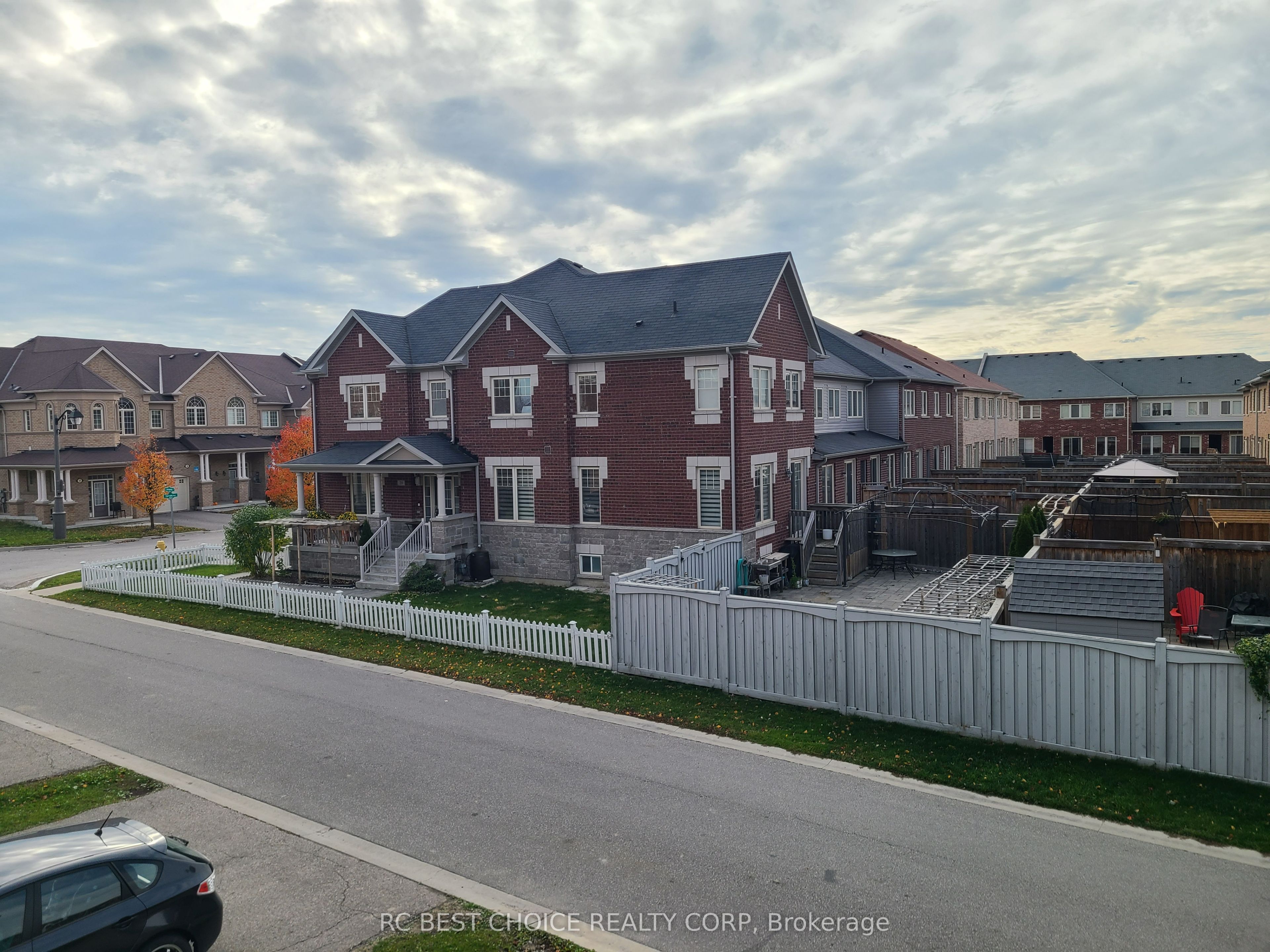 9982 Mccowan Road Property Photo 18