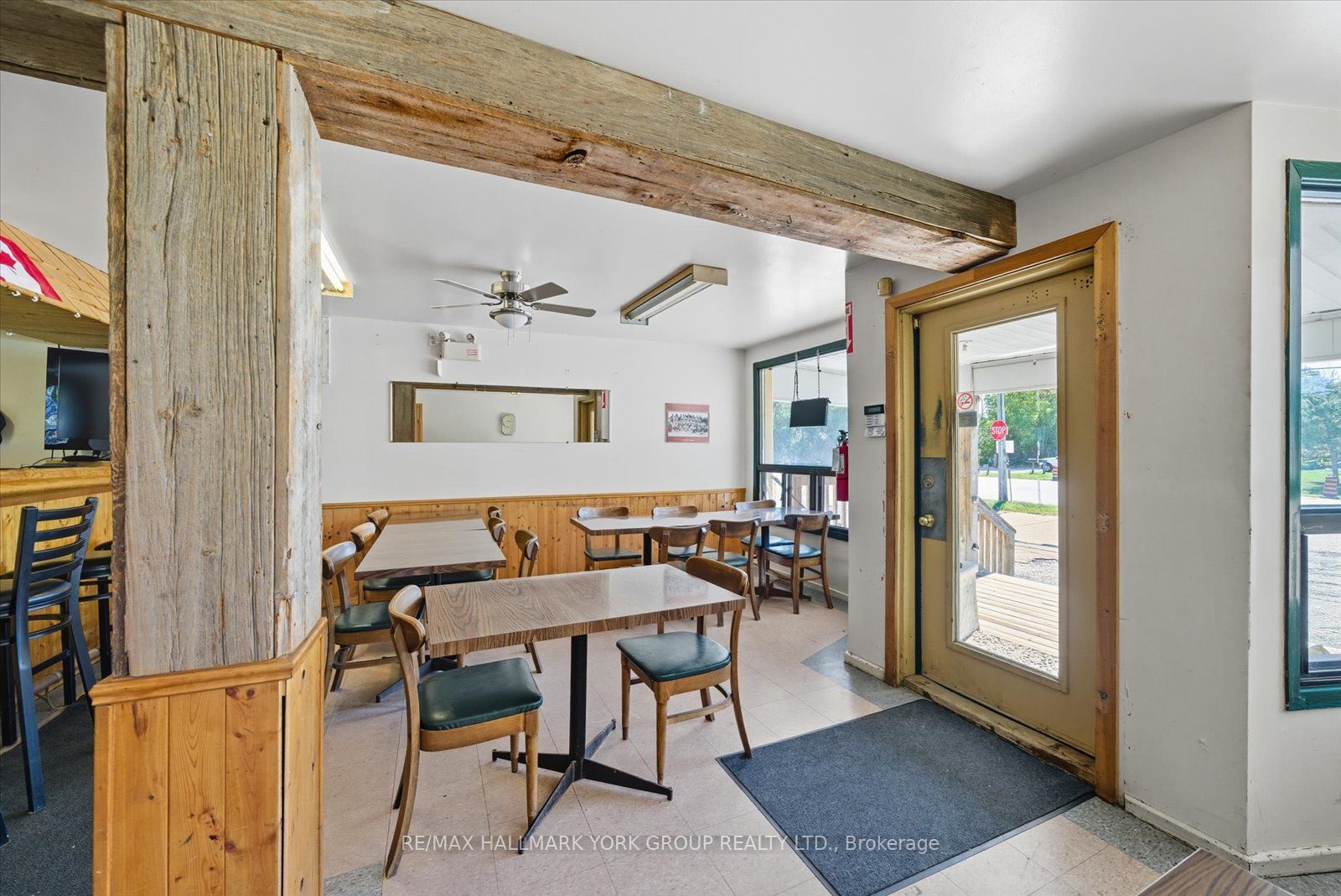 23035 Lake Ridge Road Property Photo 8