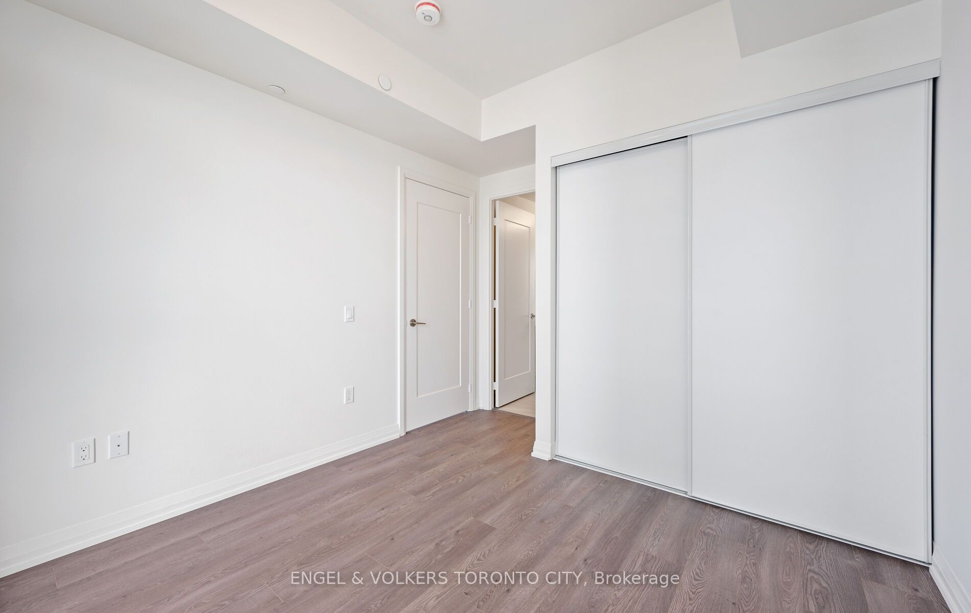 8960 Jane Street 1603 Property Photo 25