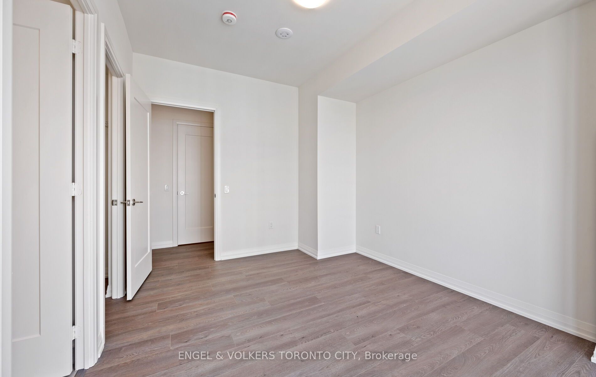 8960 Jane Street 1603 Property Photo 33