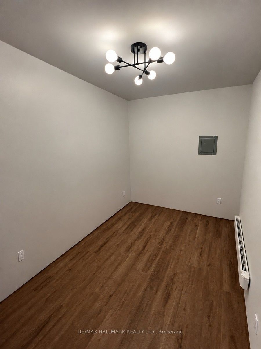 36 Fergus Avenue N Property Photo 13