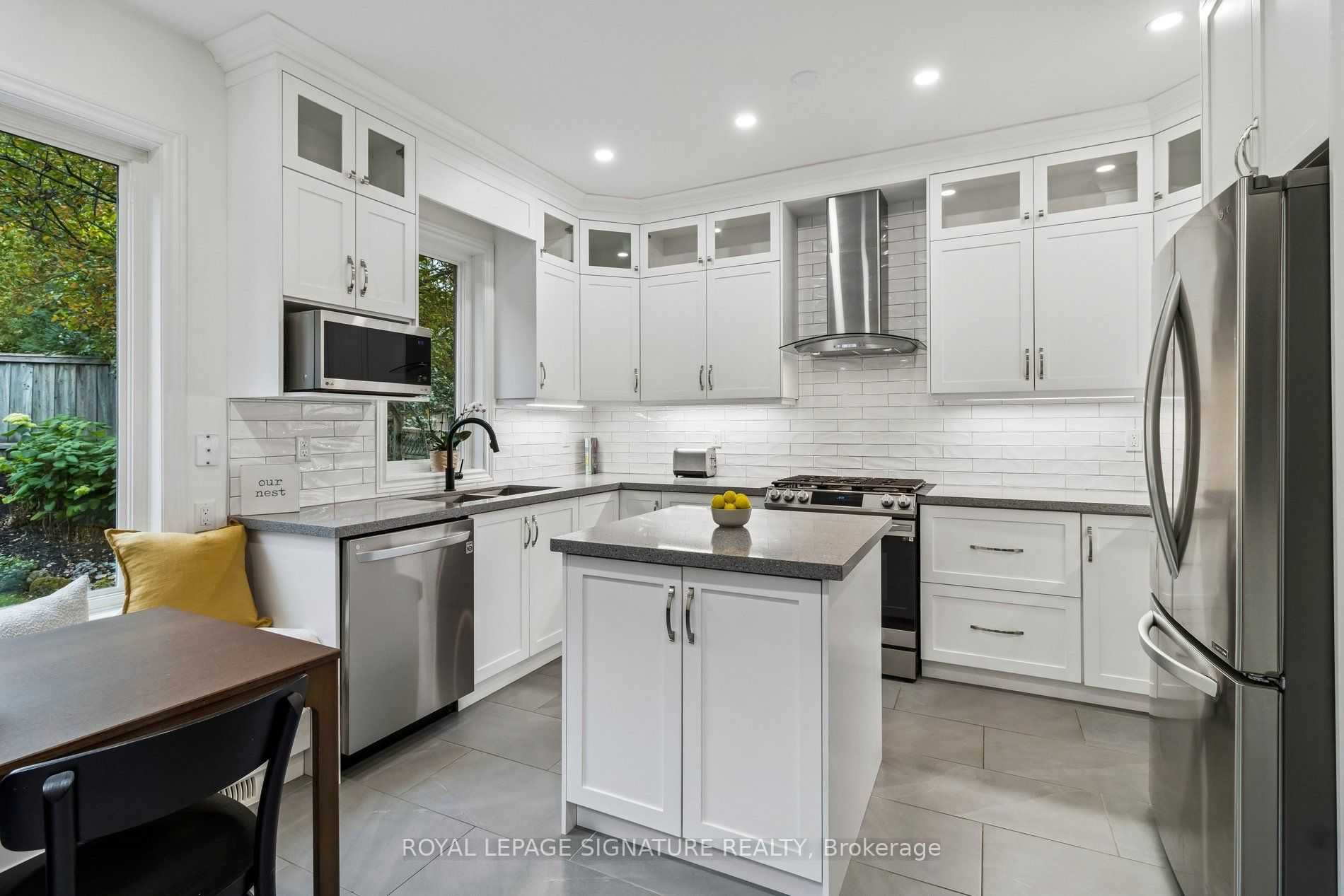 19 Ballymore Drive Property Photo 12
