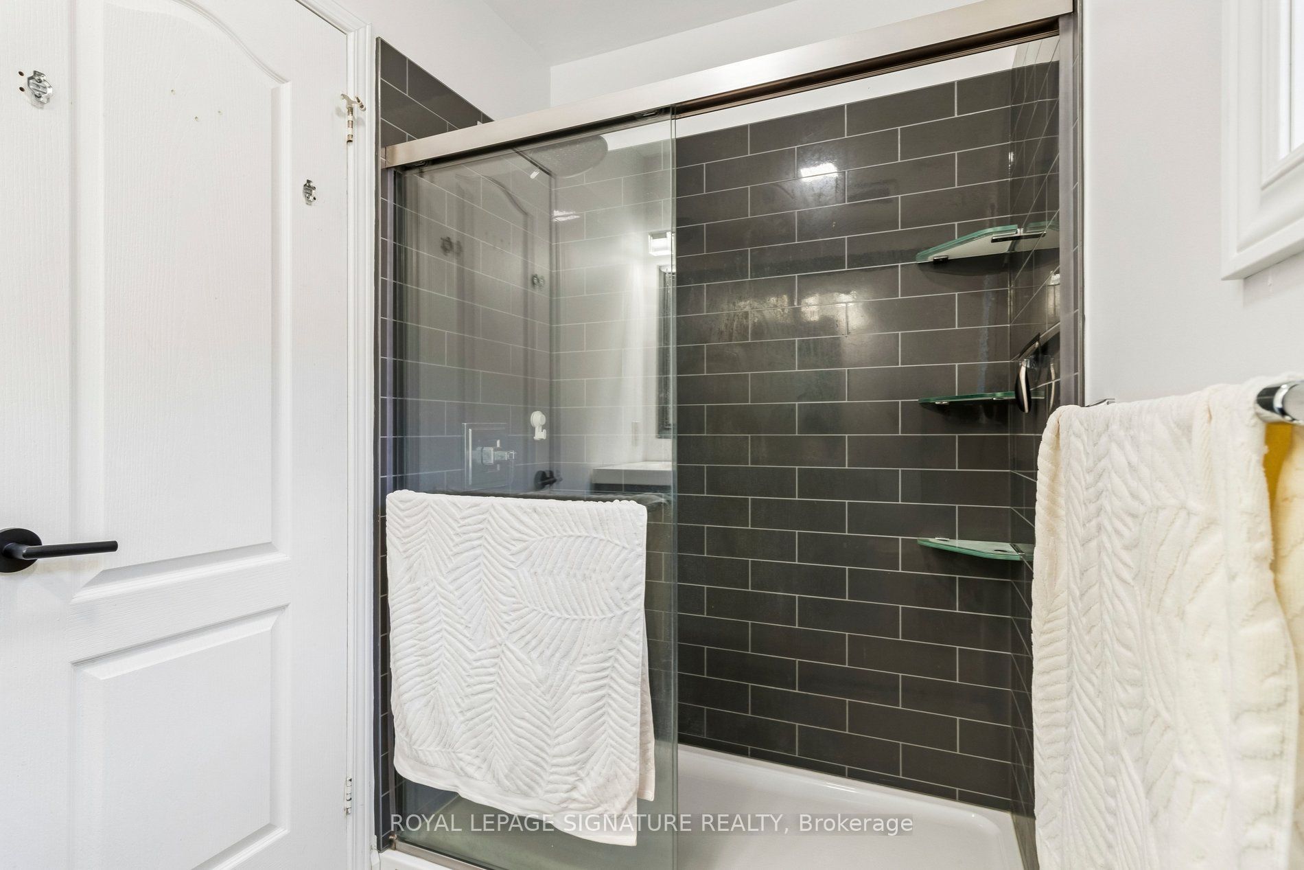 19 Ballymore Drive Property Photo 35