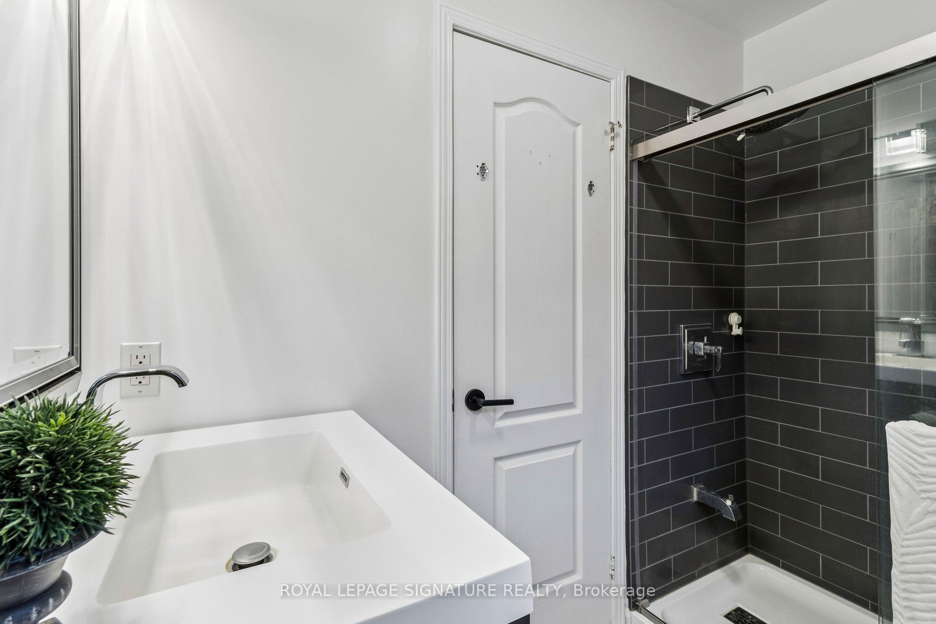 19 Ballymore Drive Property Photo 36