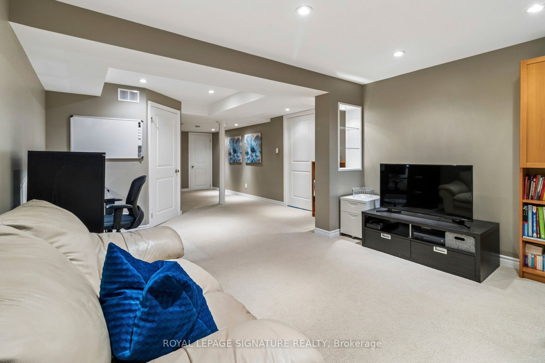 19 Ballymore Drive Property Photo 41