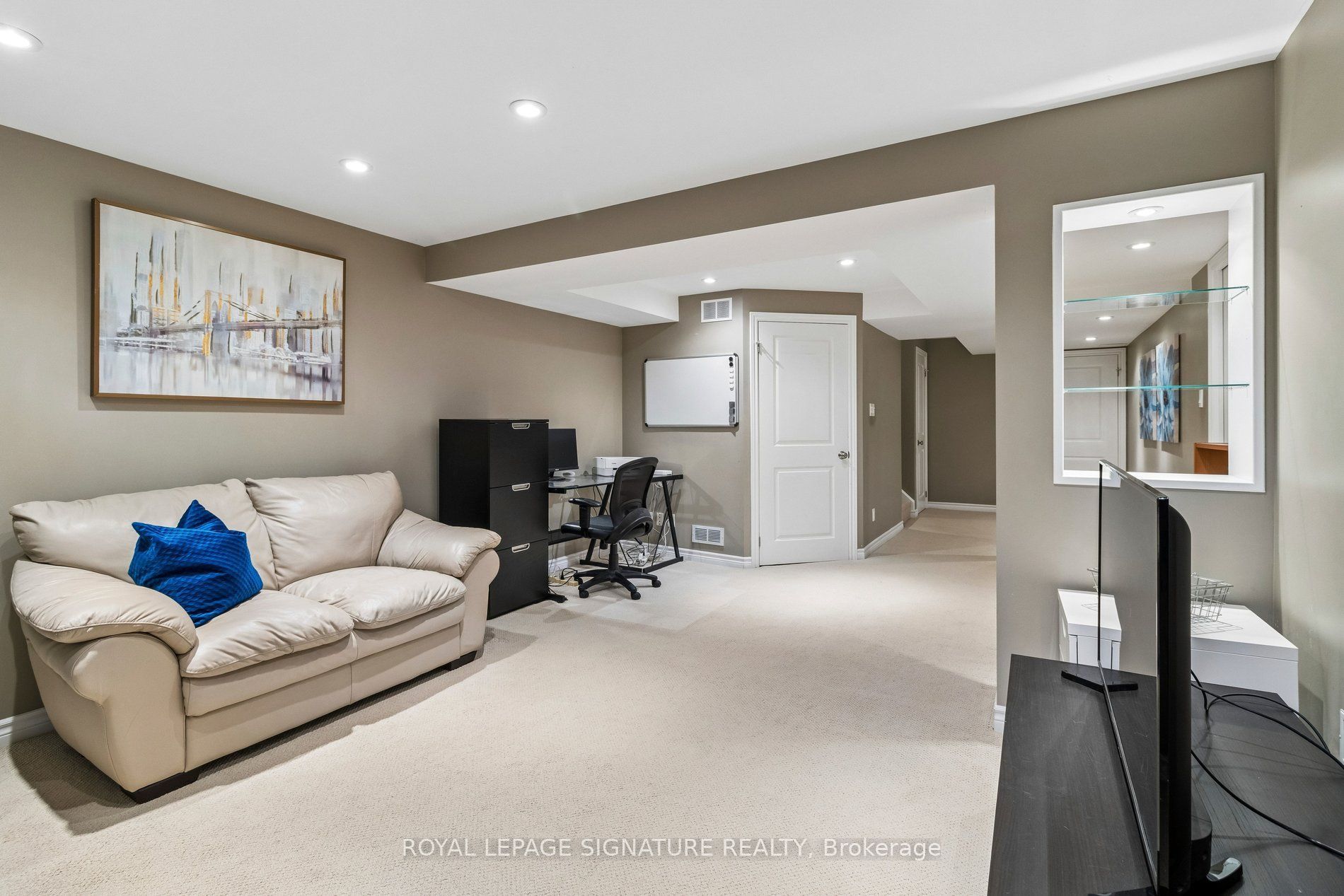 19 Ballymore Drive Property Photo 42