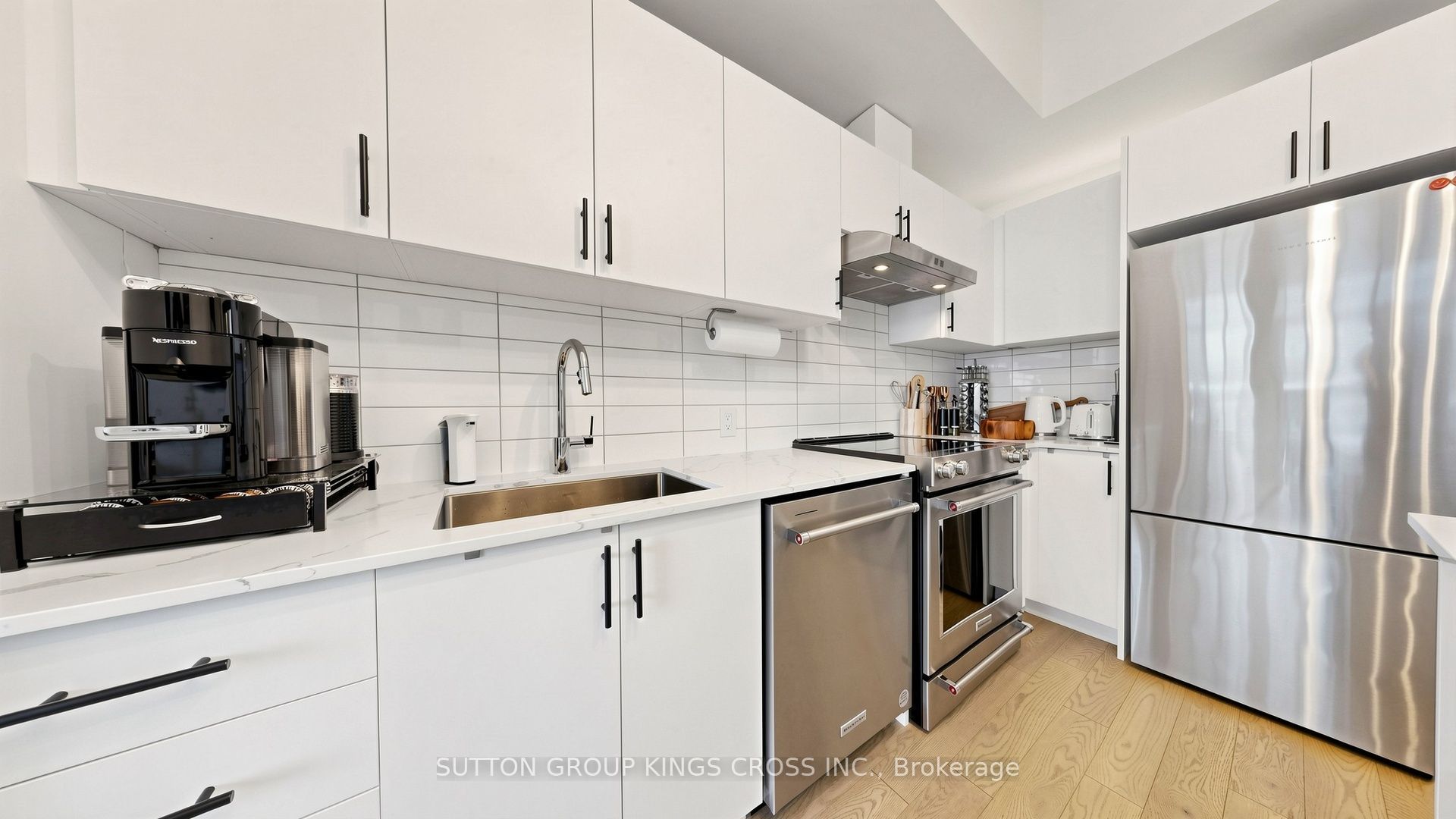 9000 Jane Street 2514 Property Photo 10