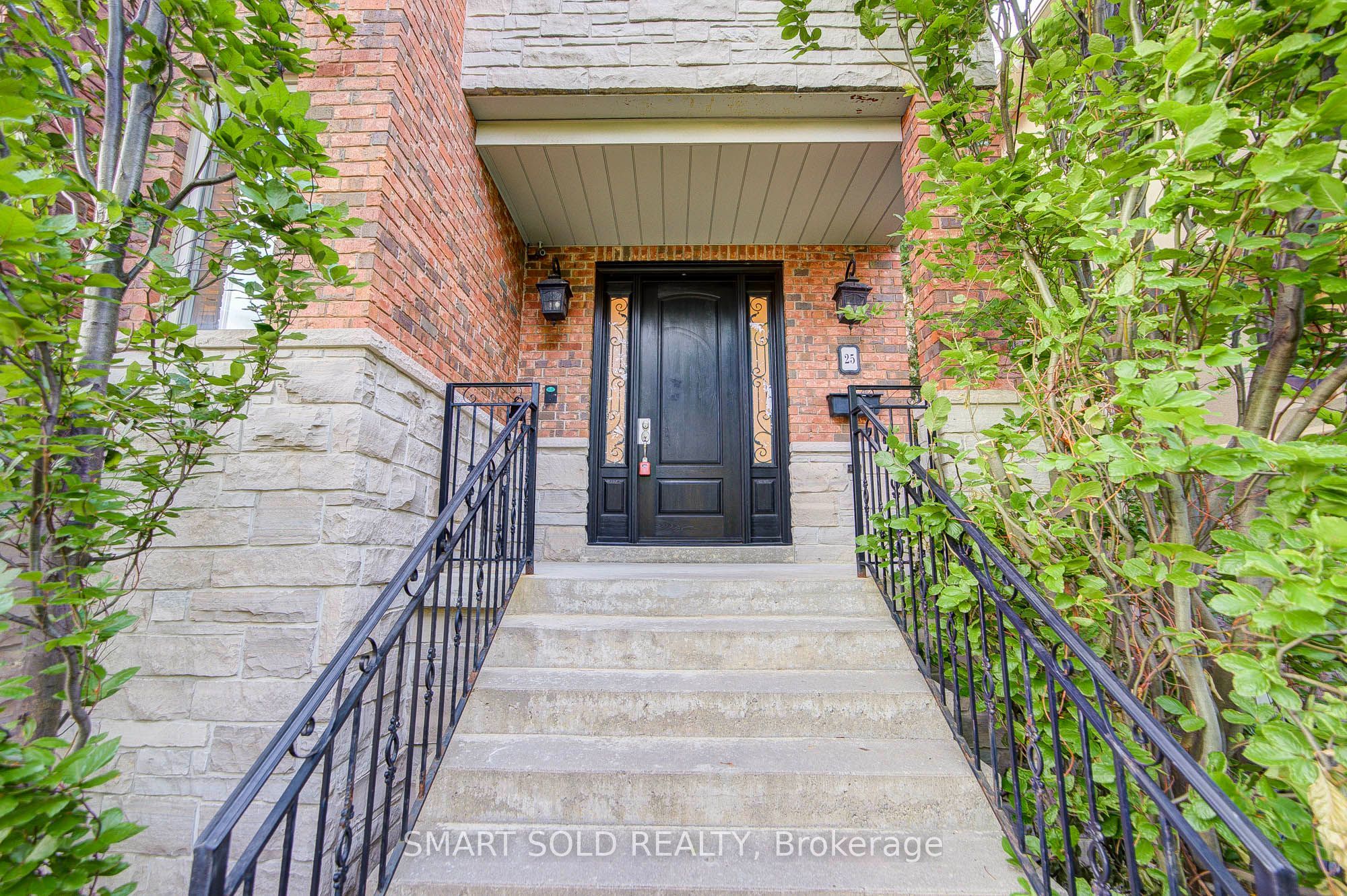 25 Oak Avenue Property Photo 6