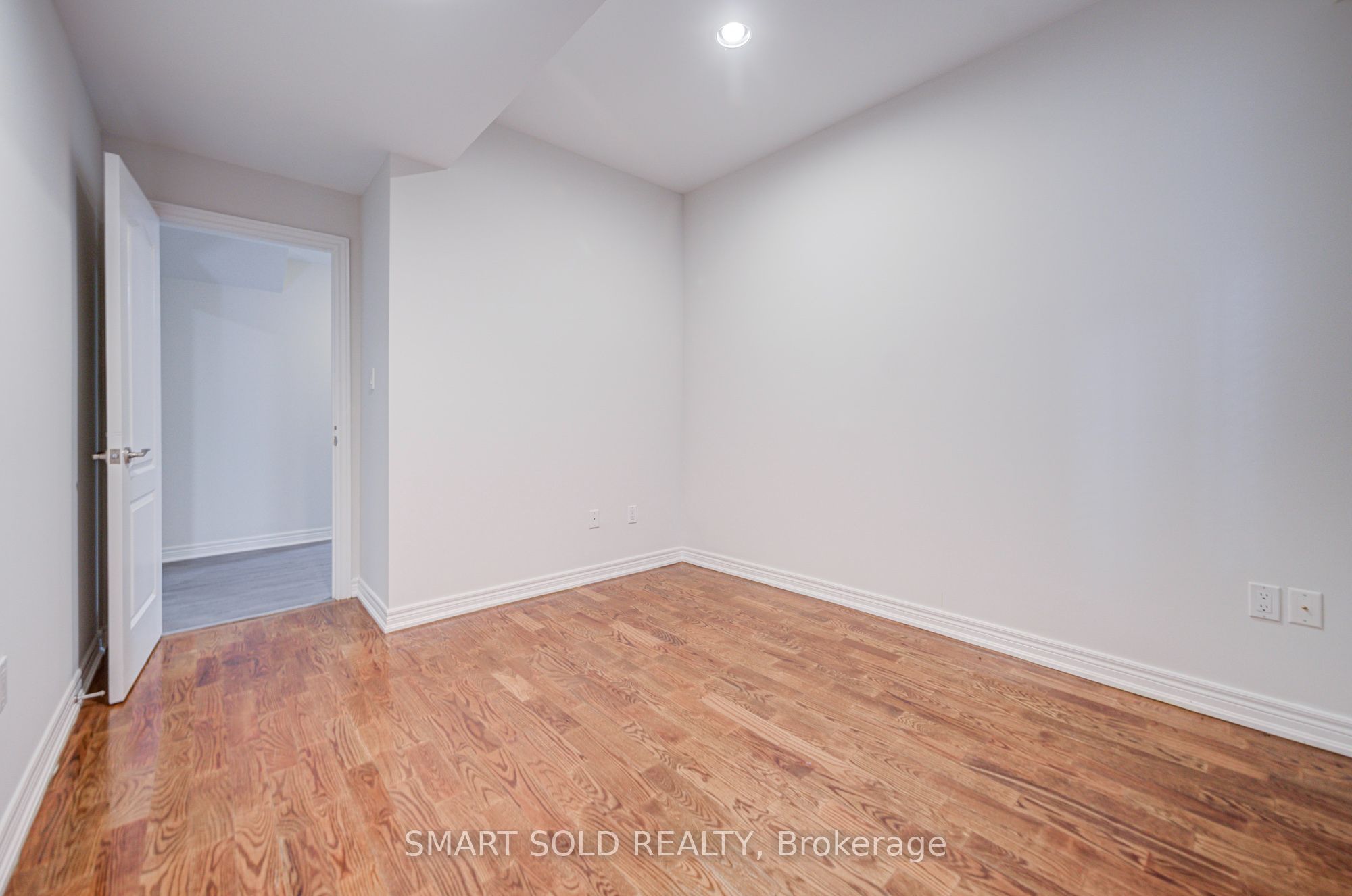 25 Oak Avenue Property Photo 46