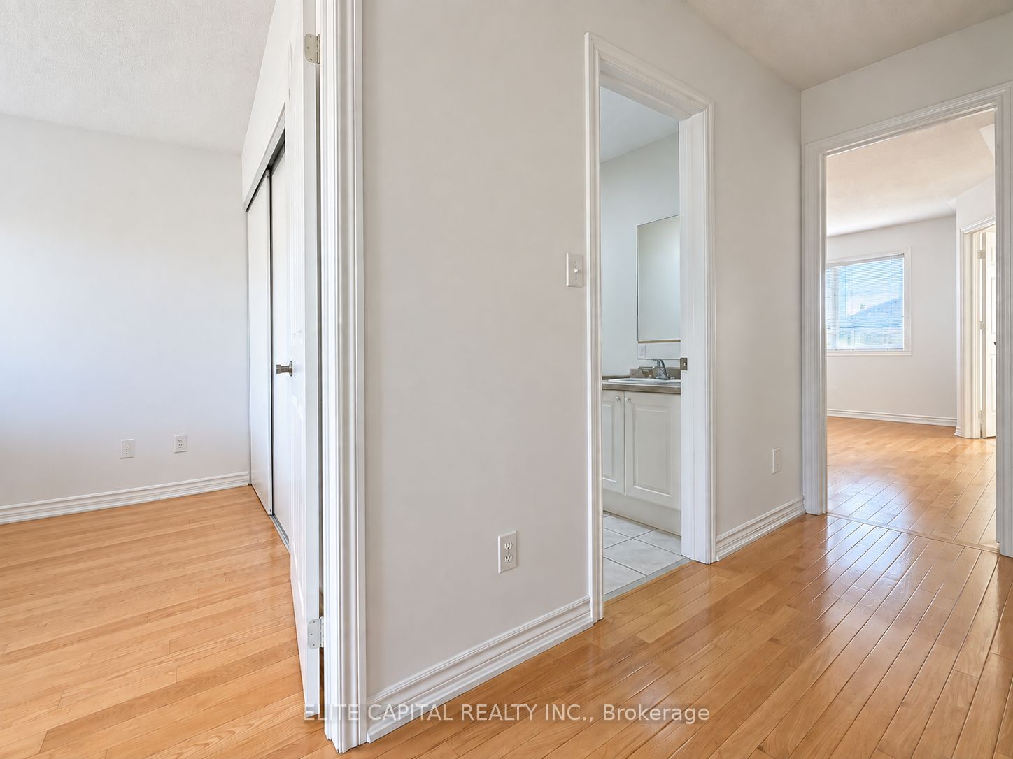 195 South Unionville Avenue Property Photo 6