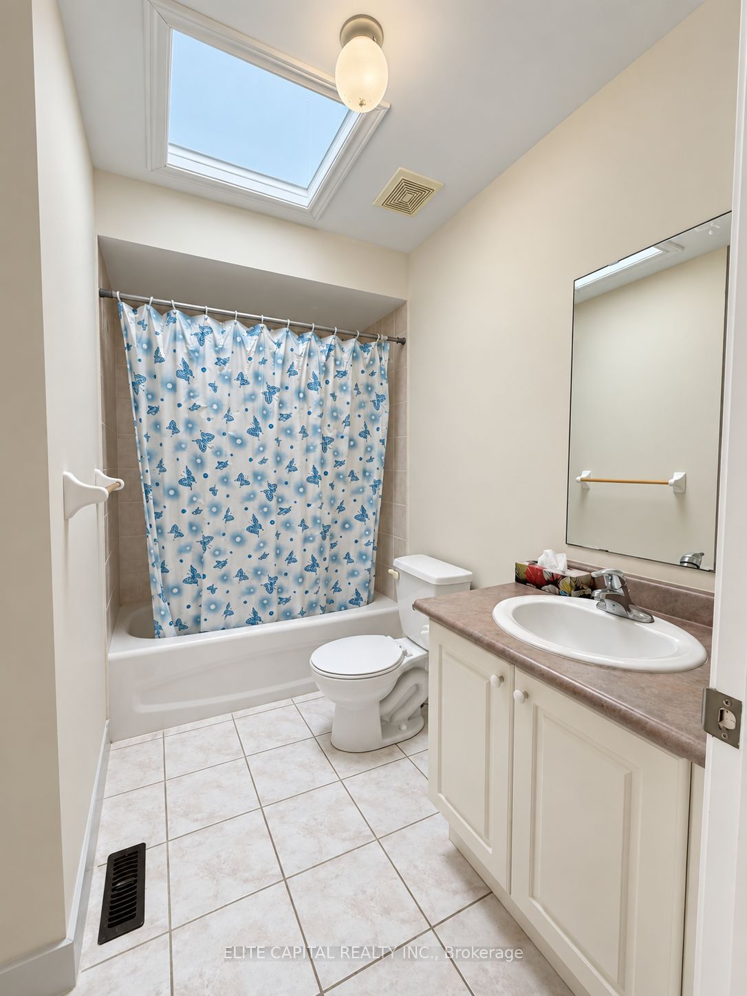 195 South Unionville Avenue Property Photo 13