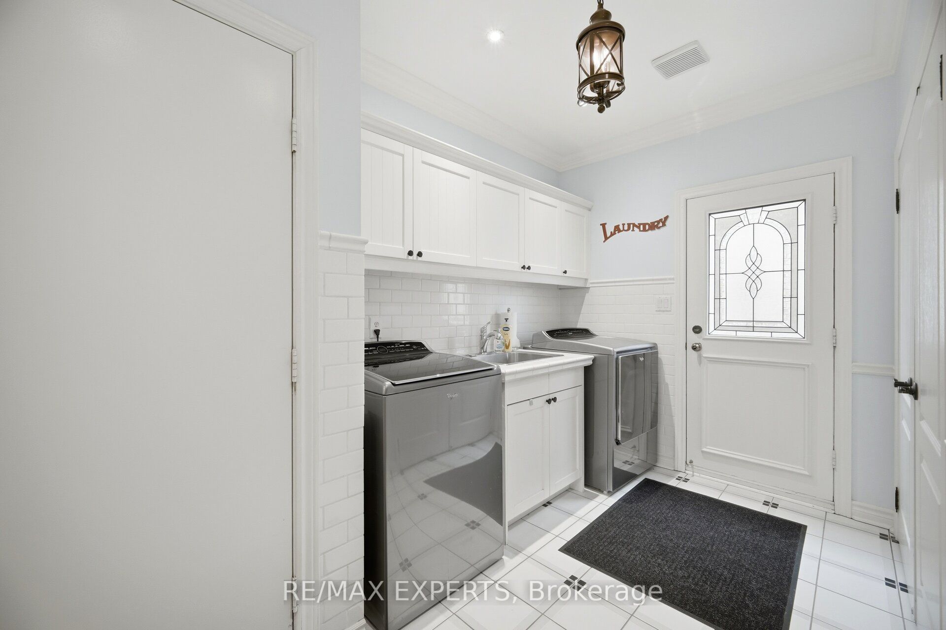 904 Damascus Court Property Photo 22