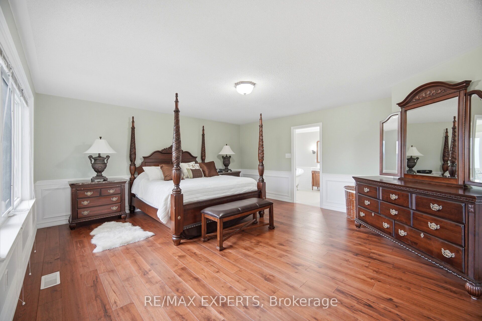 904 Damascus Court Property Photo 25