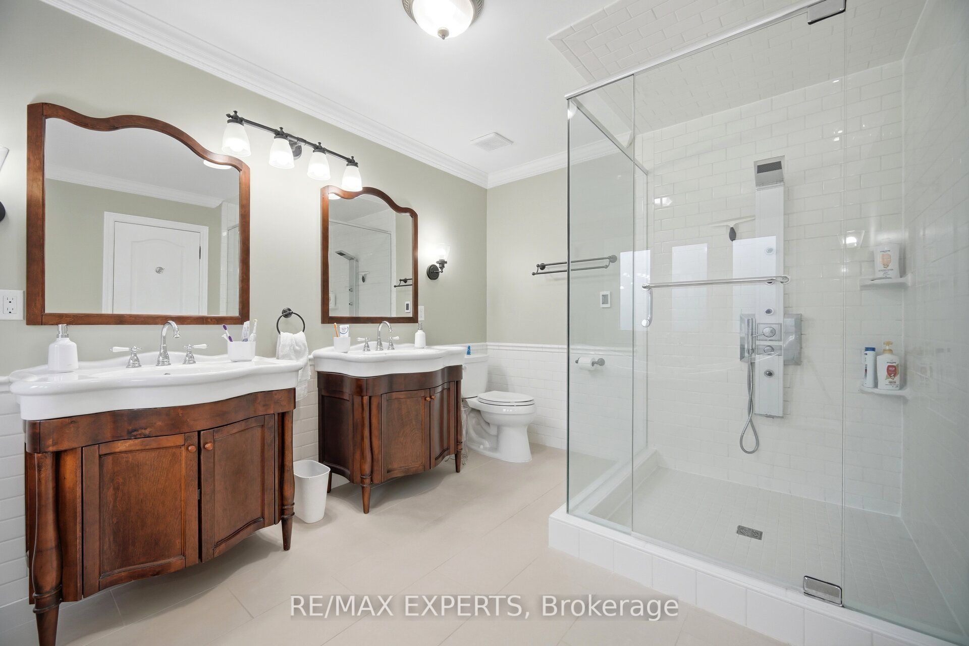 904 Damascus Court Property Photo 30