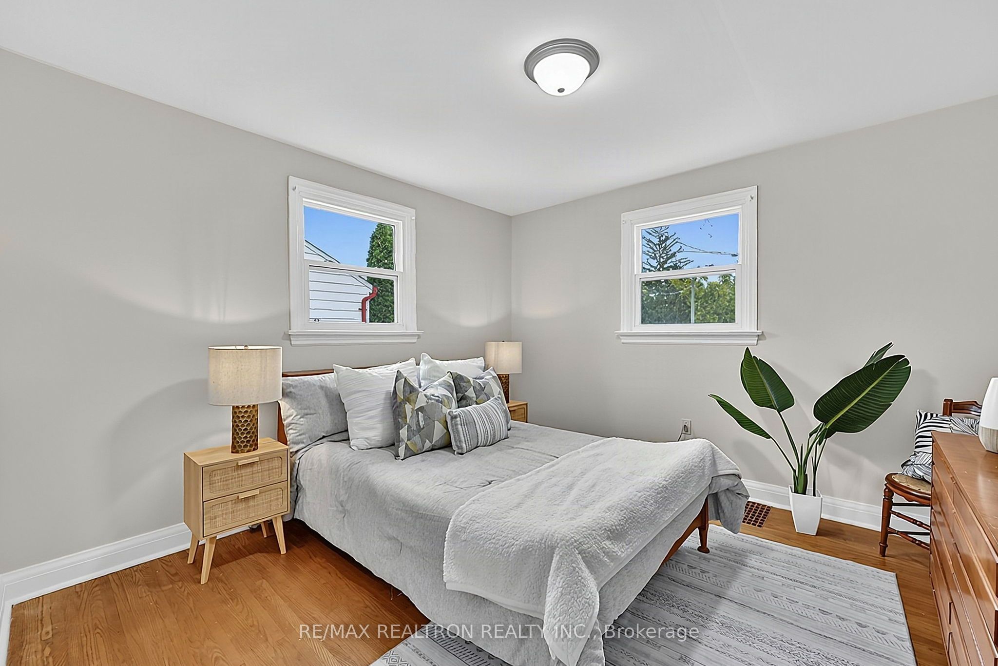 250 Helmer Avenue Property Photo 8