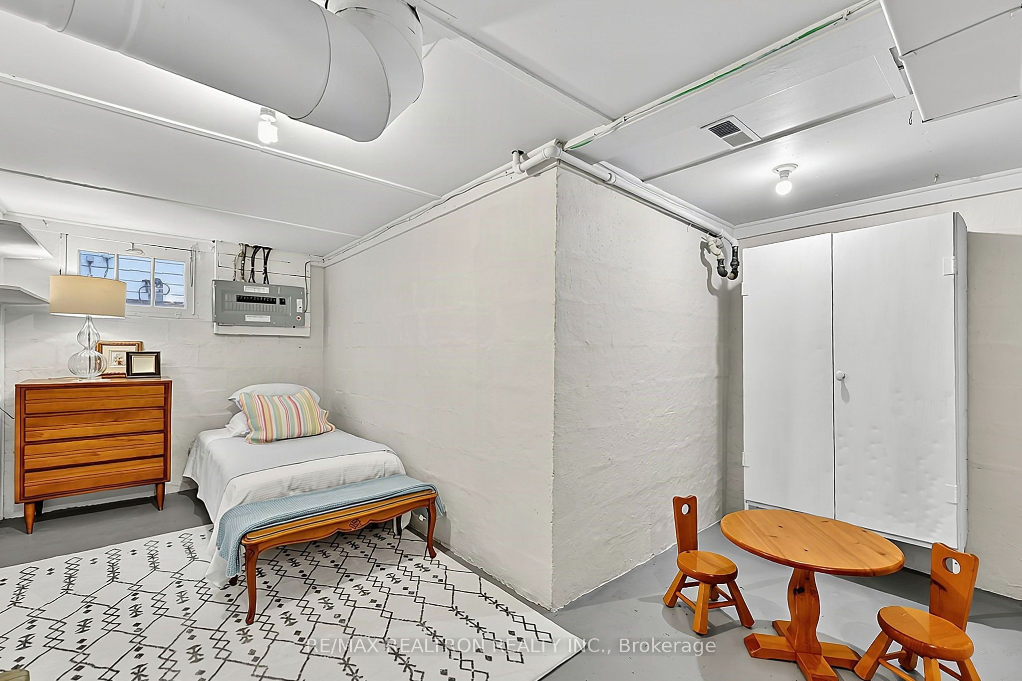 250 Helmer Avenue Property Photo 14