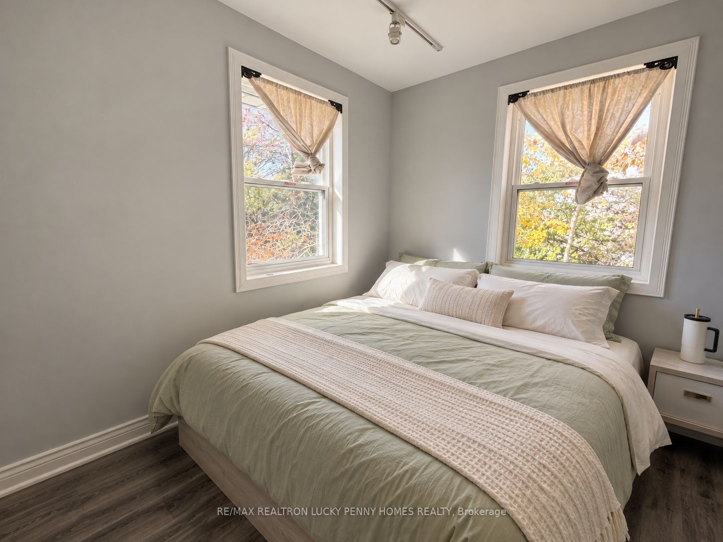 11 Lunar Crescent Property Photo 6