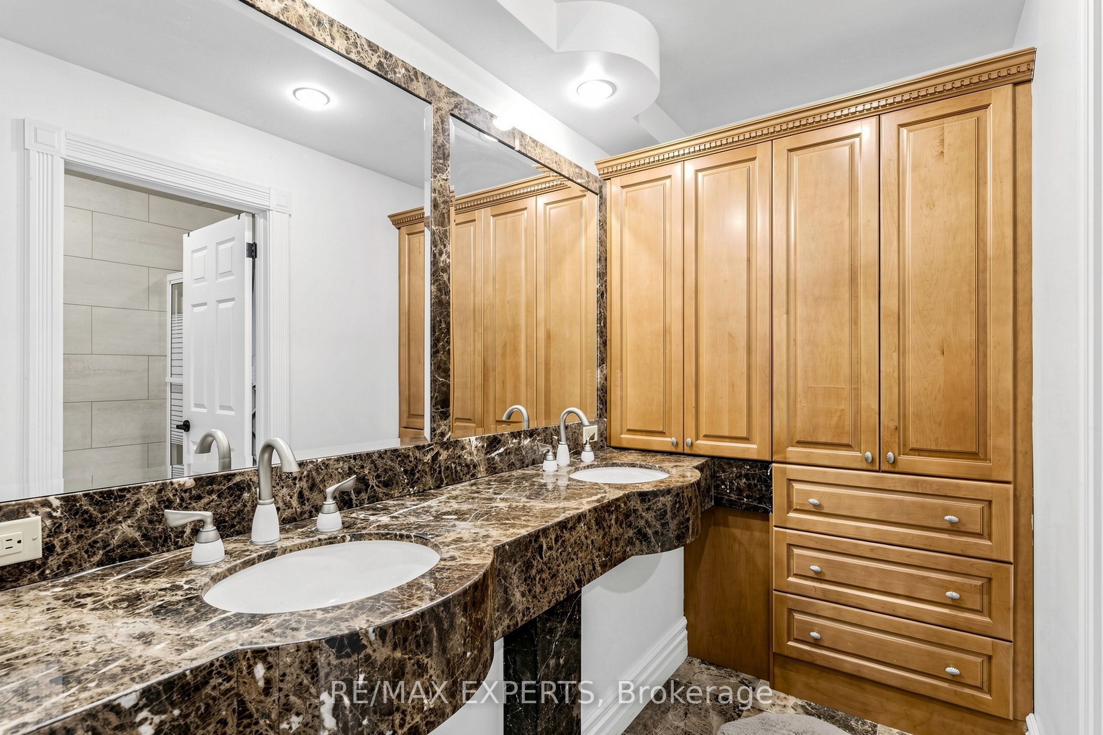 64 Humberwood Gate Property Photo 31