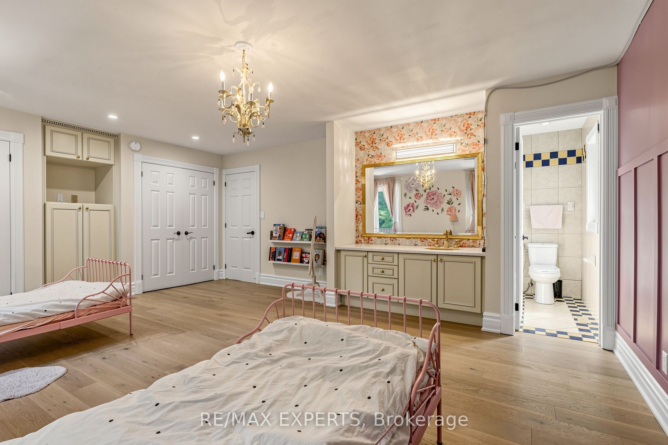 64 Humberwood Gate Property Photo 36