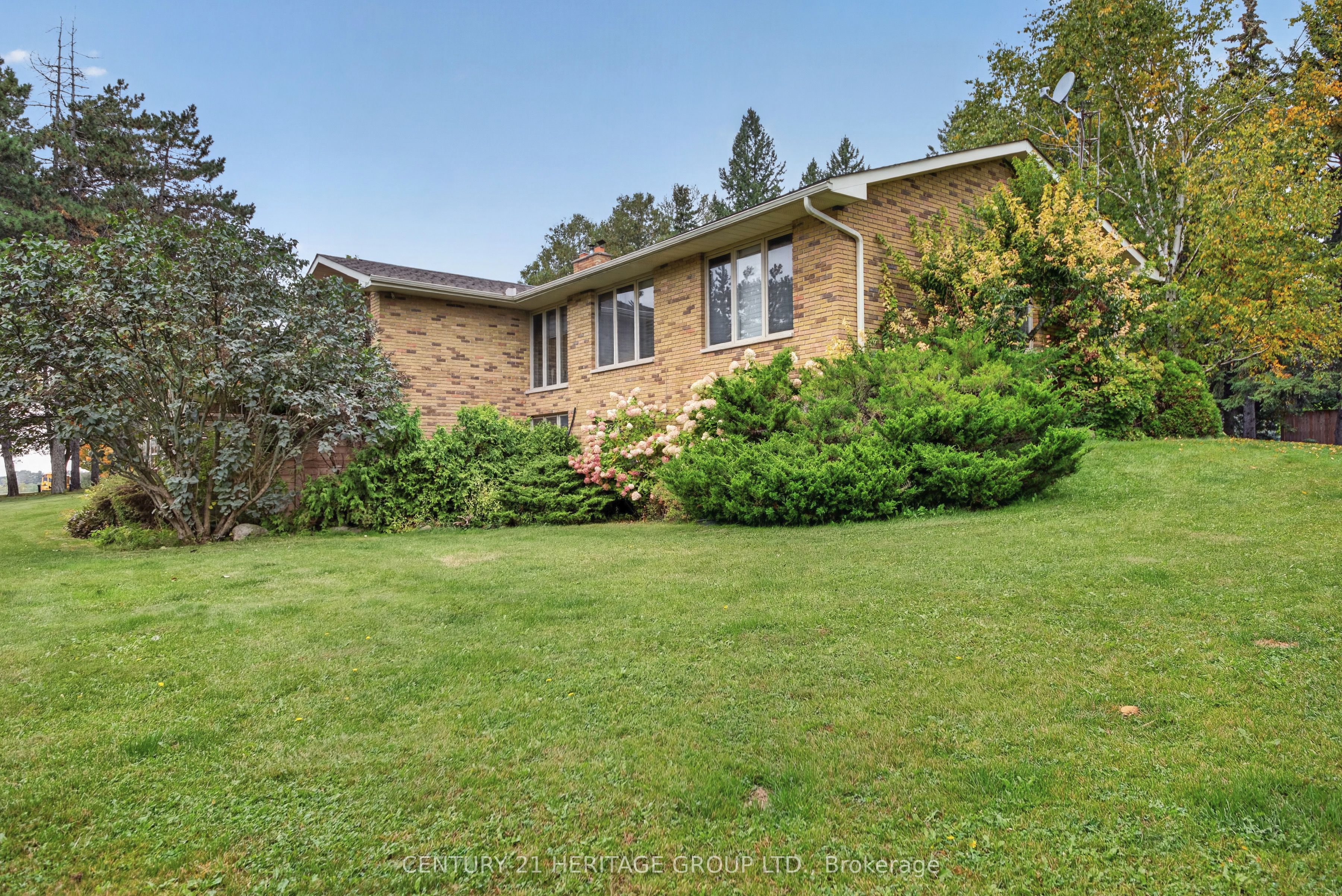1 Arthur Evans Crescent Property Photo 1