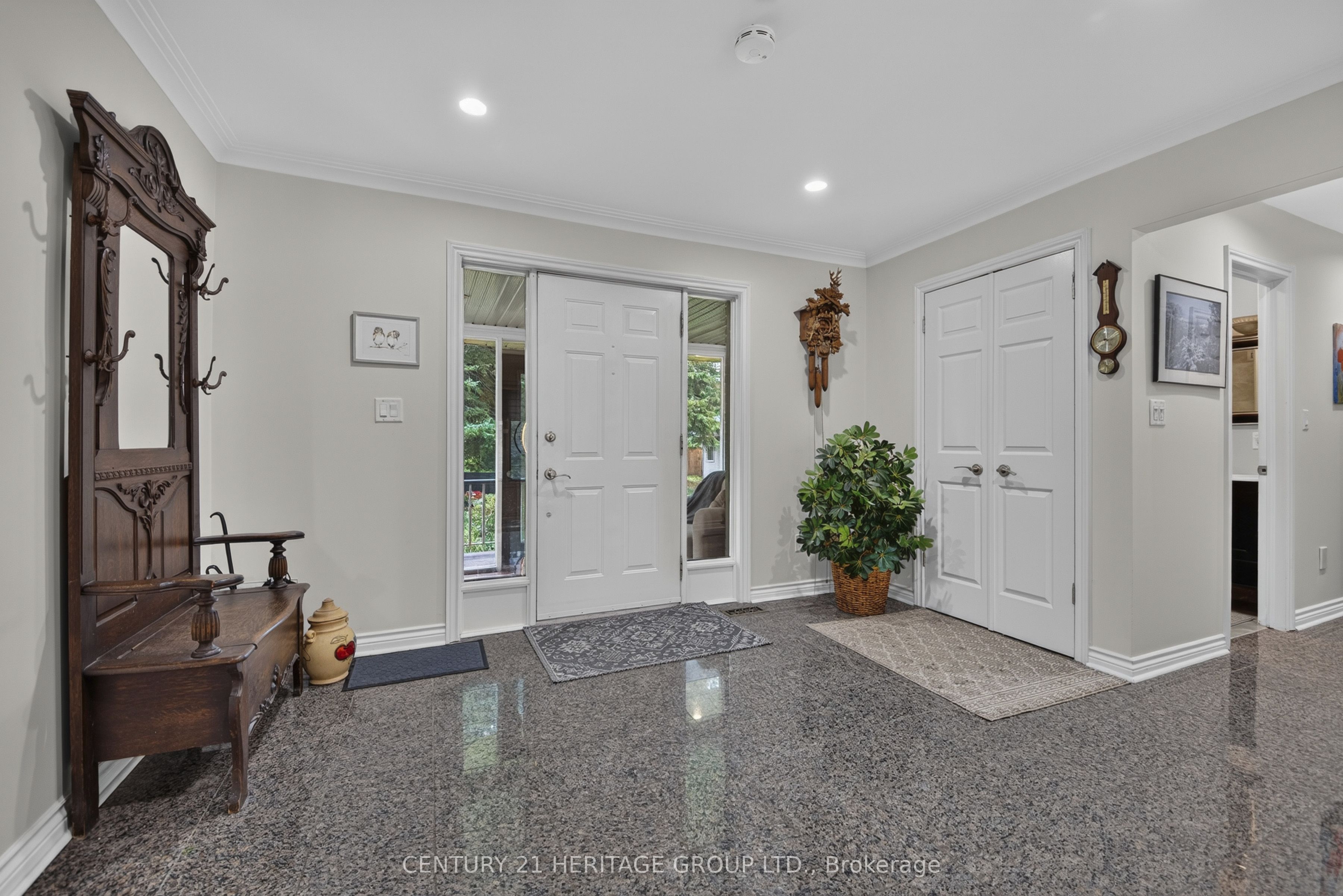 1 Arthur Evans Crescent Property Photo 6