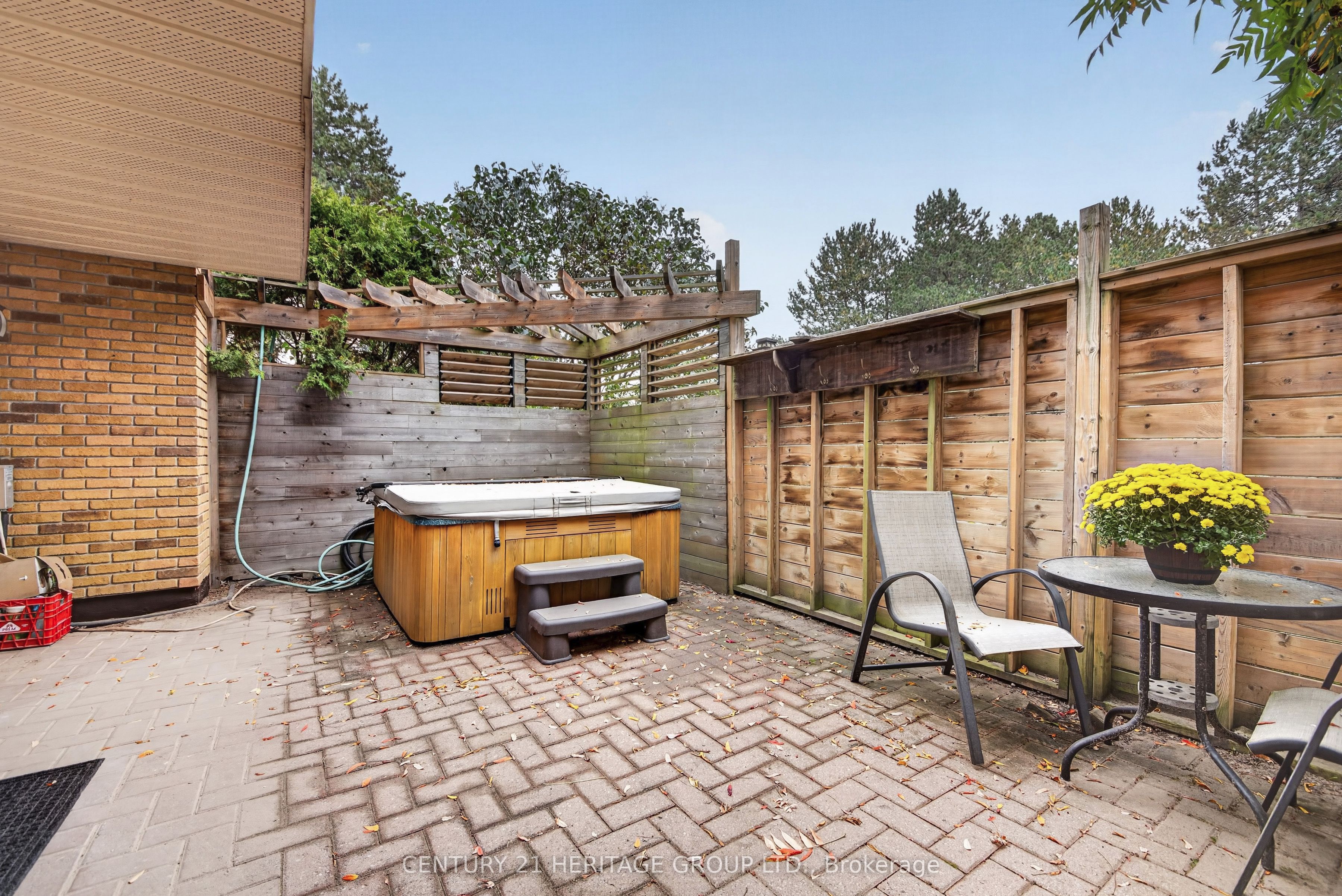 1 Arthur Evans Crescent Property Photo 46