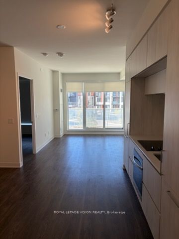 6 David Eyer Road 217 Property Photo 4