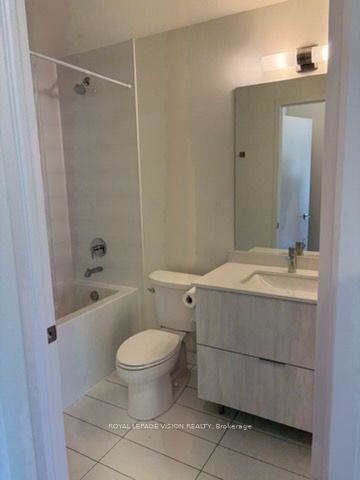 6 David Eyer Road 217 Property Photo 9