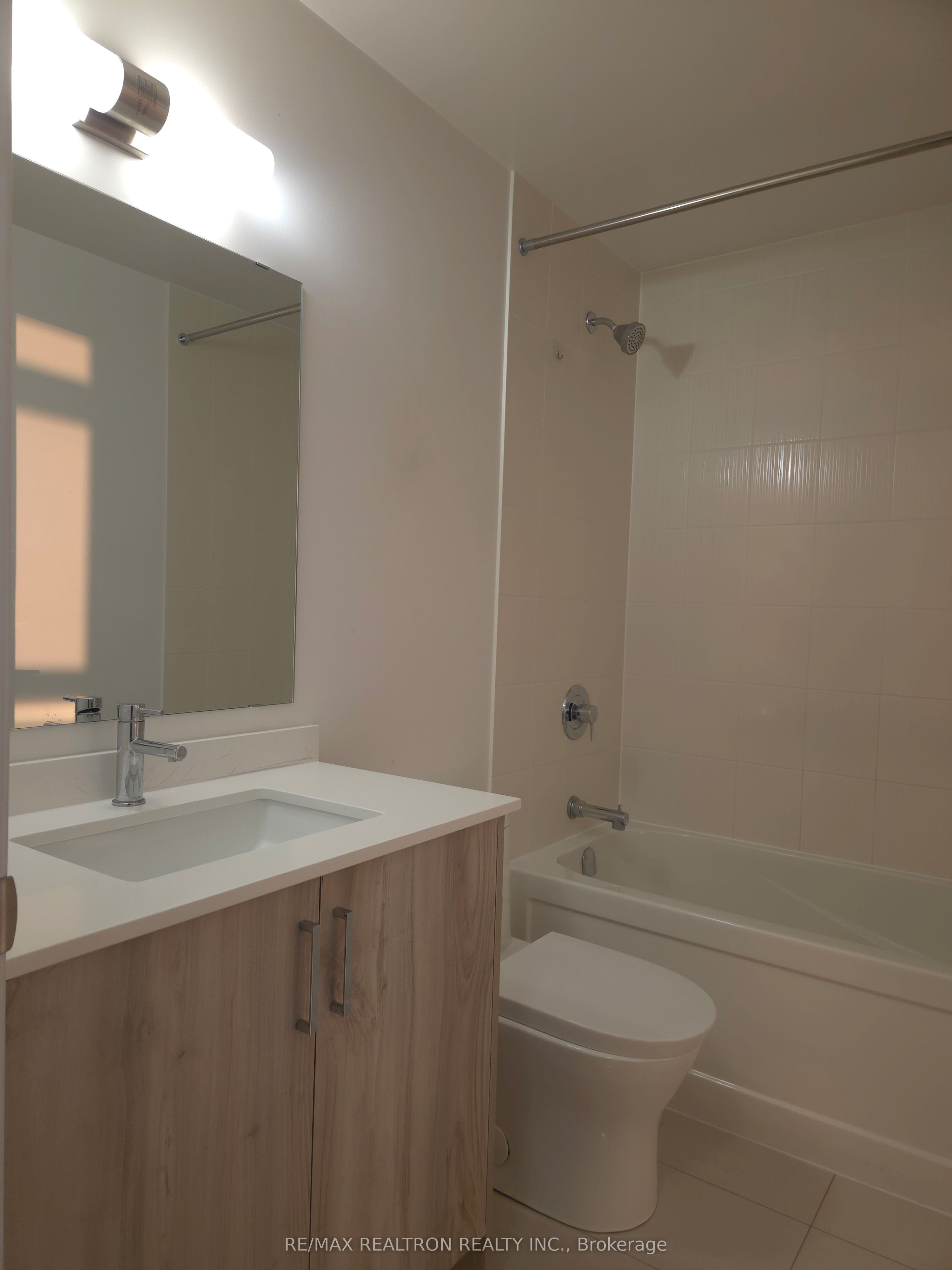10 Gatineau Drive 709 Property Photo 3