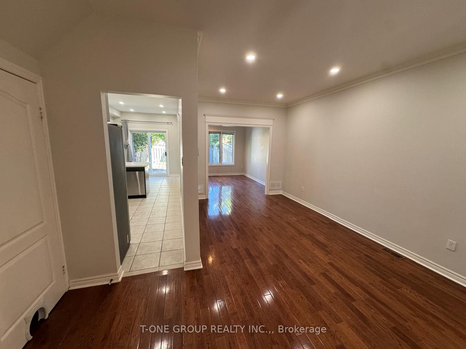 138 Denise Circle Property Photo 4