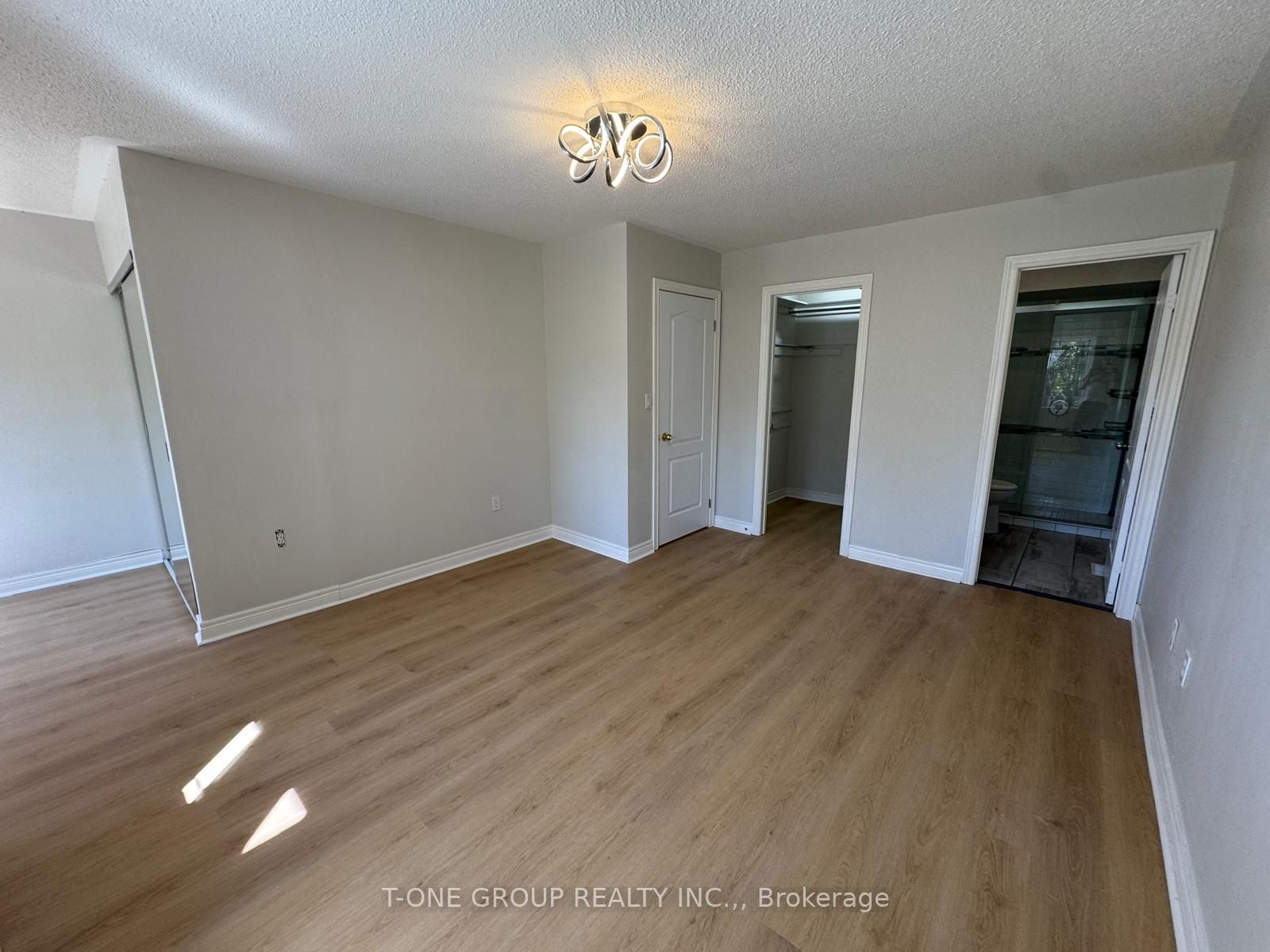 138 Denise Circle Property Photo 13