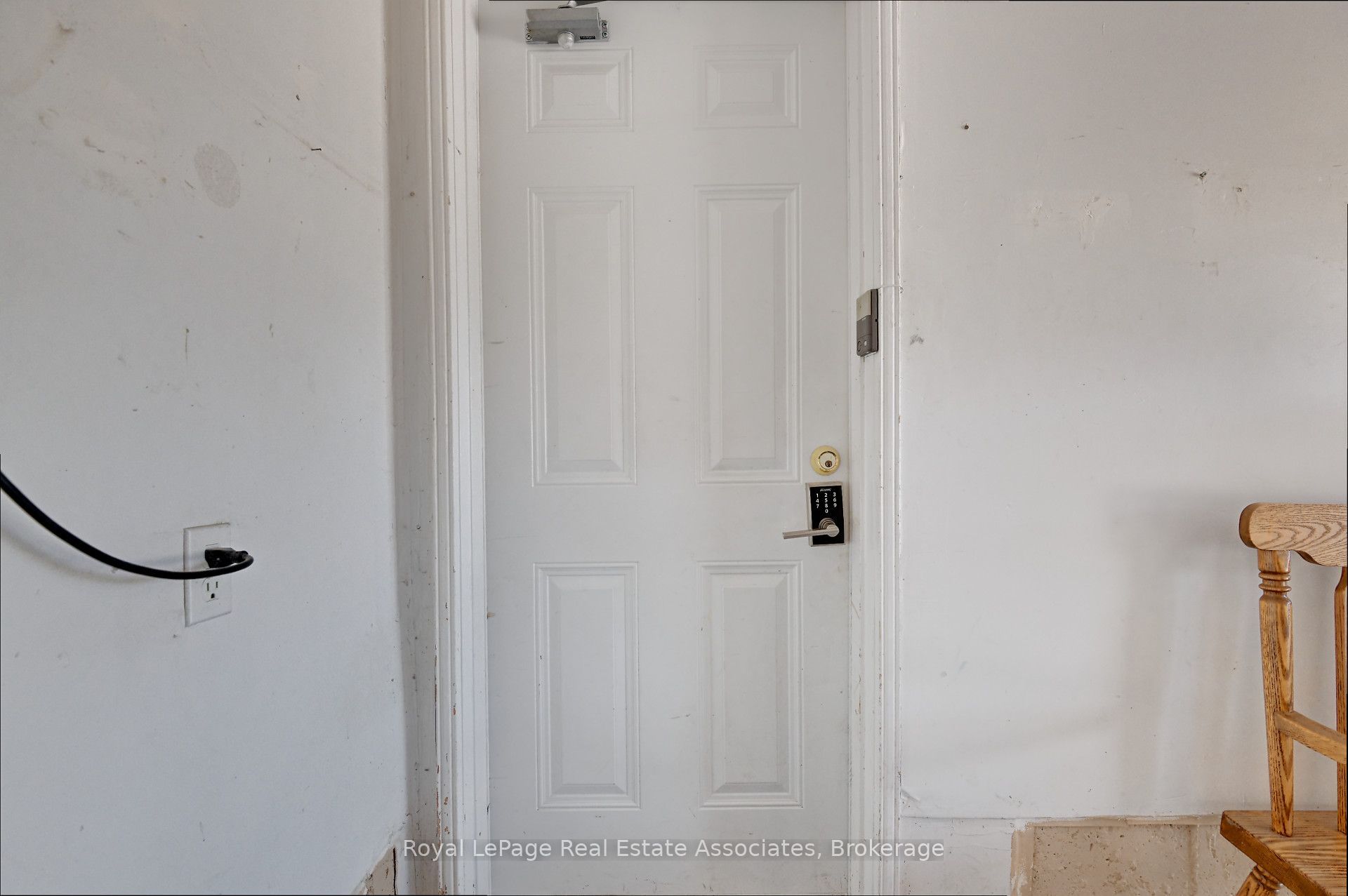 41 Greenview Circle Lower Property Photo 3