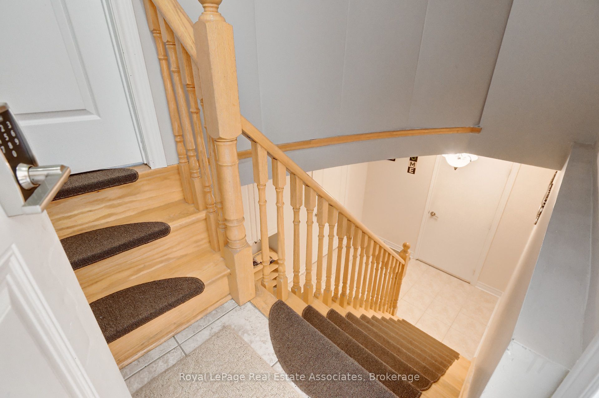 41 Greenview Circle Lower Property Photo 4