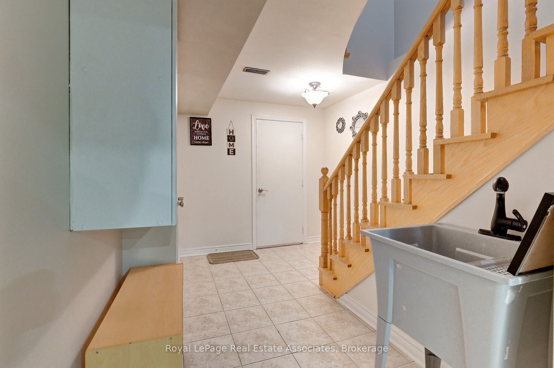 41 Greenview Circle Lower Property Photo 6
