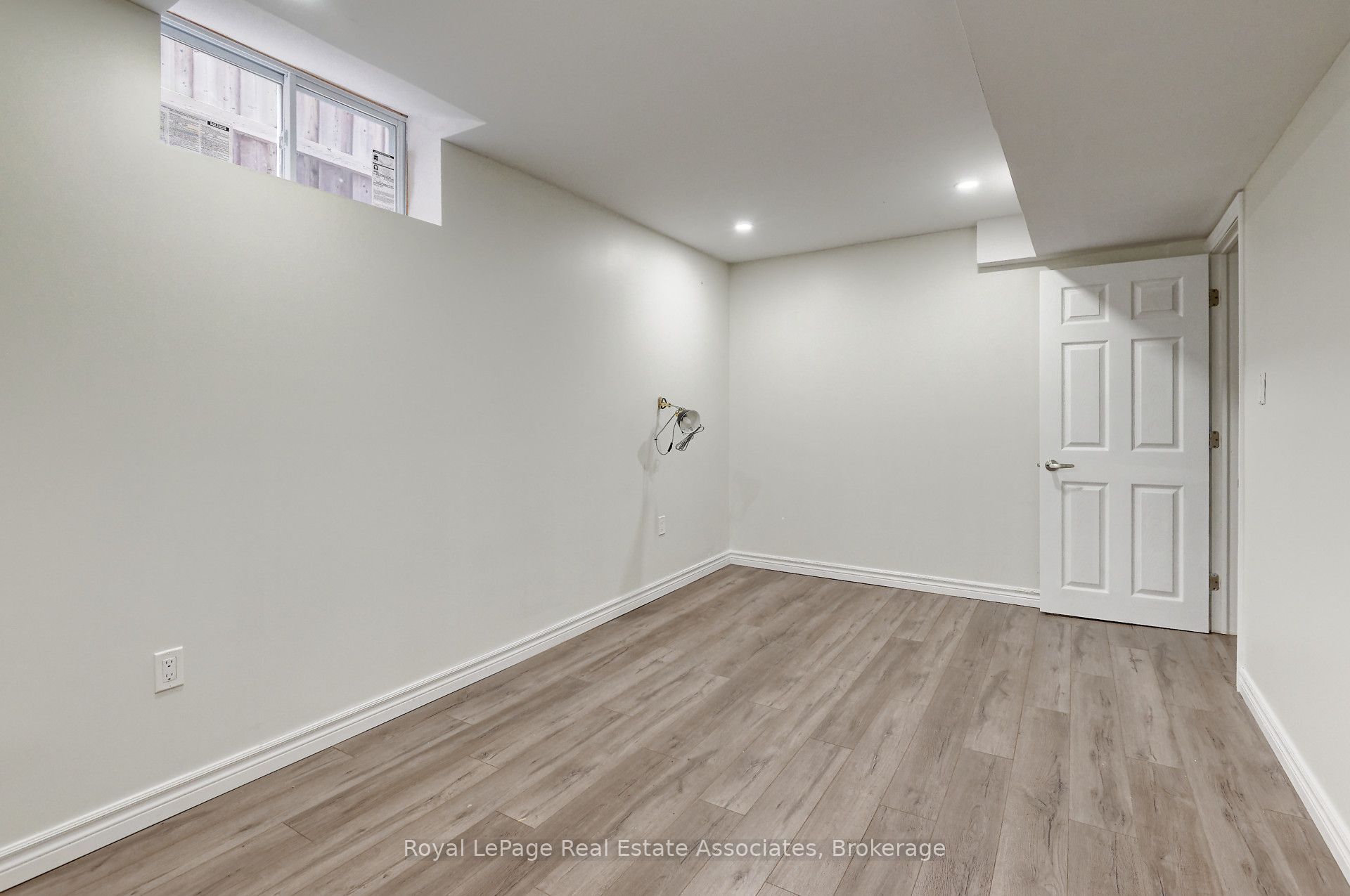 41 Greenview Circle Lower Property Photo 13