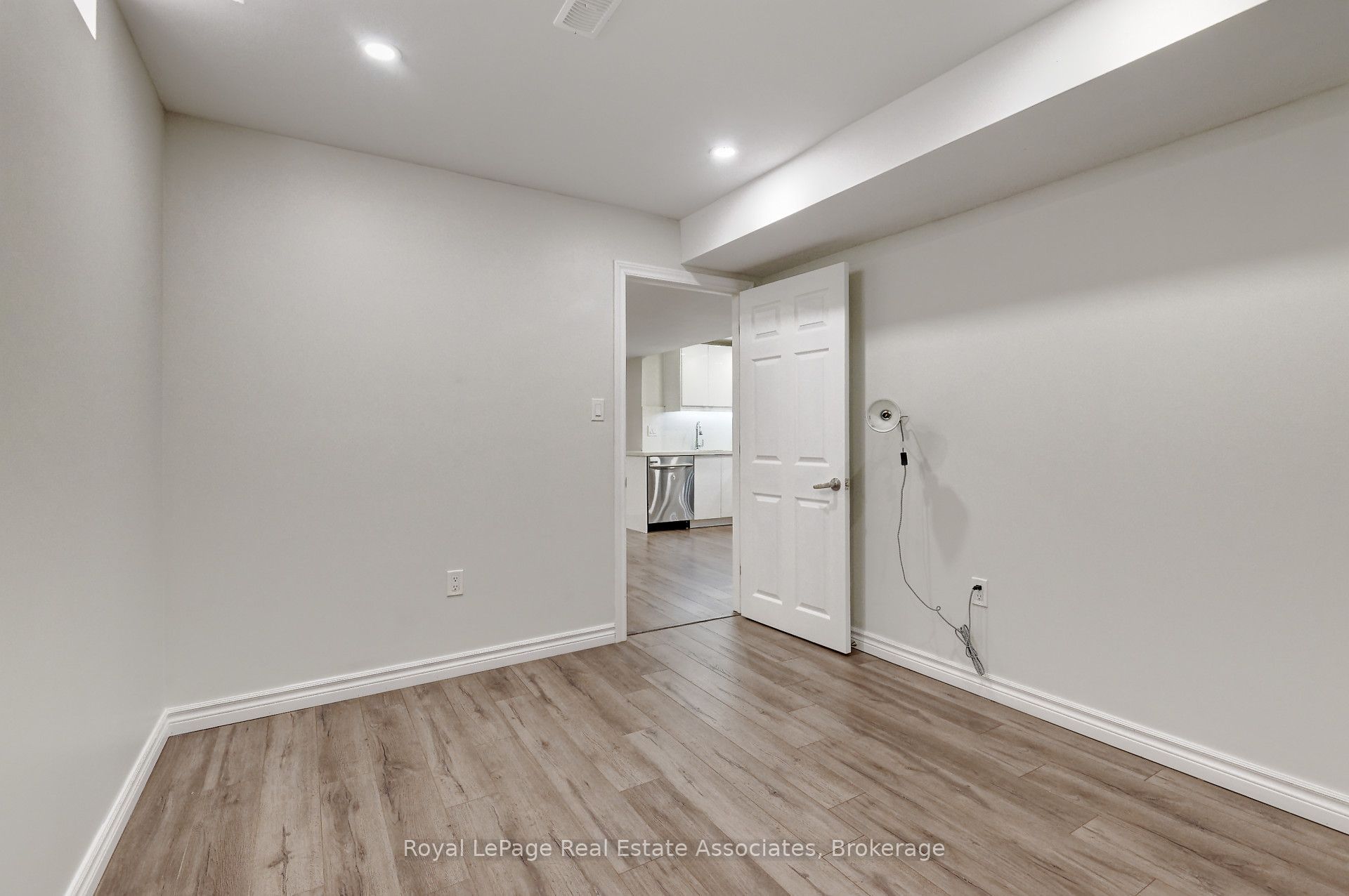 41 Greenview Circle Lower Property Photo 17