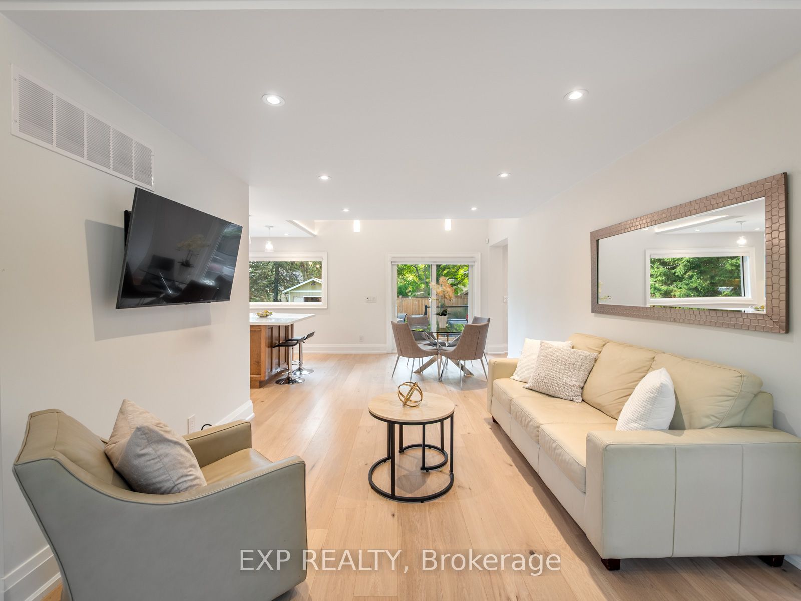 25 Morton Avenue Property Photo 5
