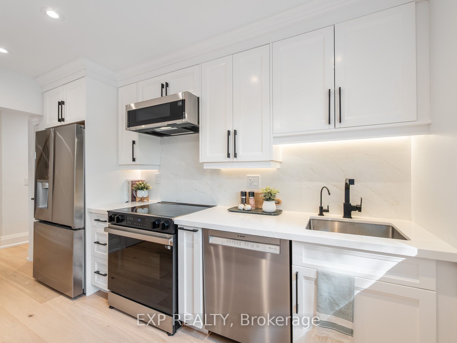 25 Morton Avenue Property Photo 7
