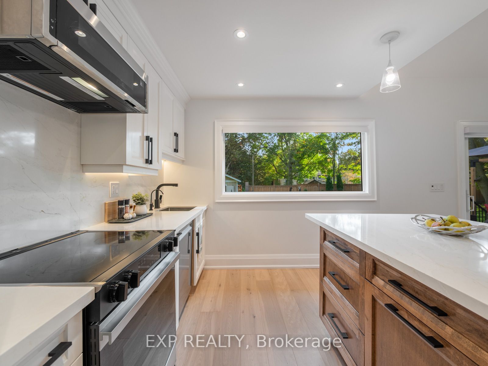 25 Morton Avenue Property Photo 9