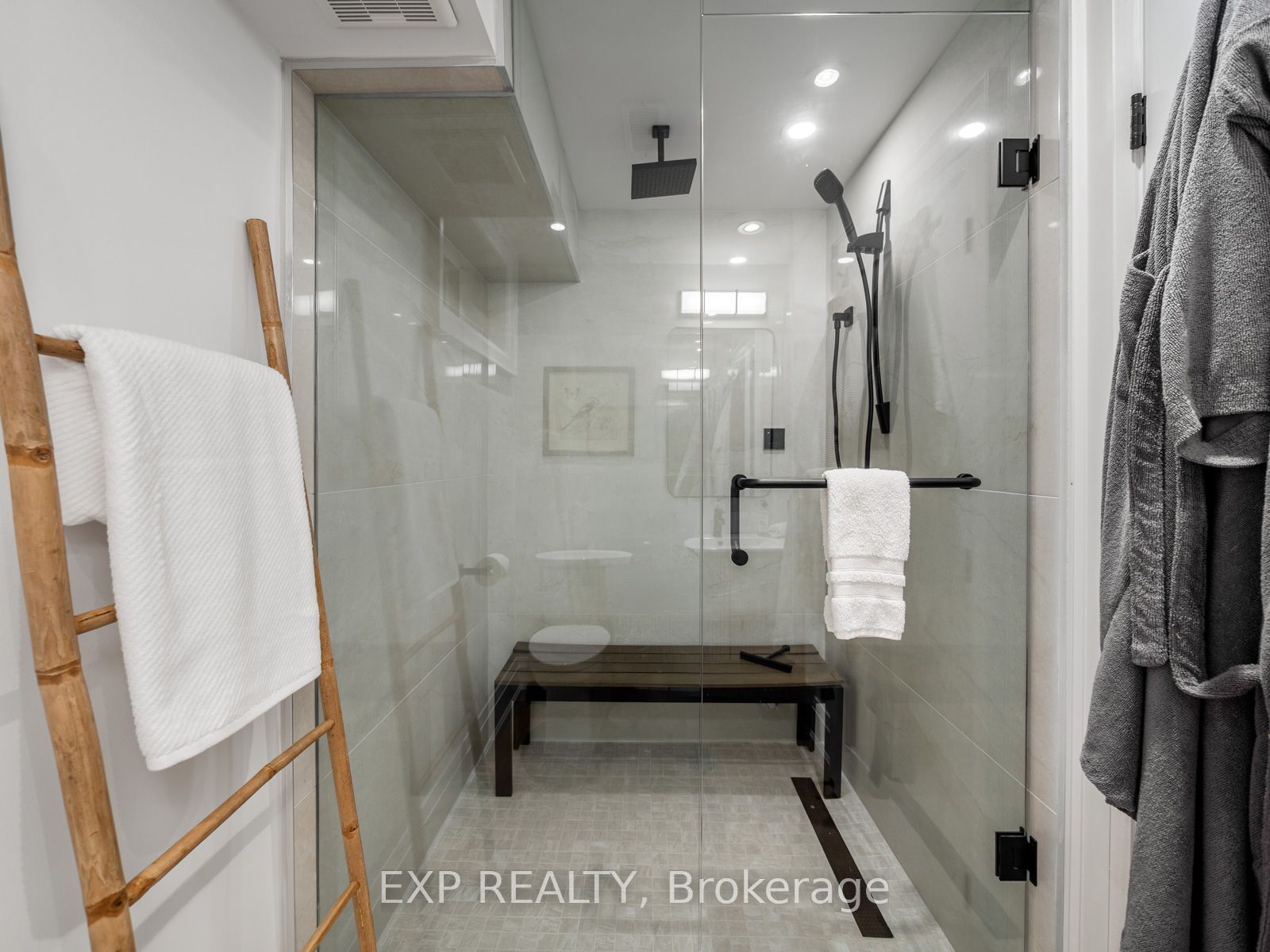 25 Morton Avenue Property Photo 24